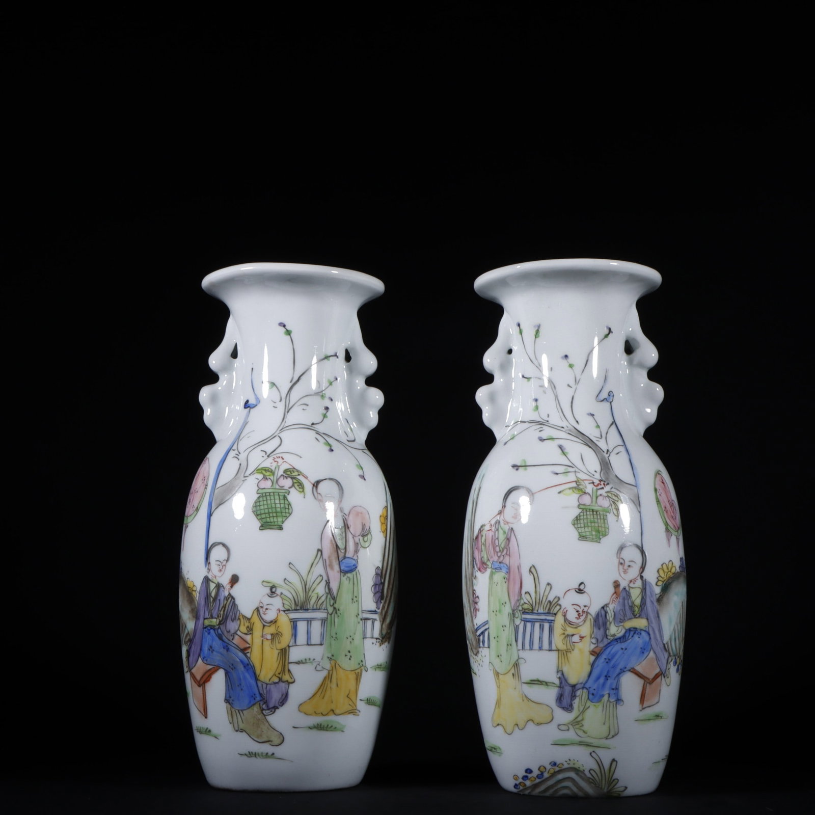 A Pair of Exquisite Famille-Rose Character and Story Pattern Double-Ears Vase: A Pair of Exquisite Famille-Rose Character and Story Pattern Double-Ears Vase Qing Dynasty, China Size:10inx4.3in粉彩人物瓶一对 中国清ߣ