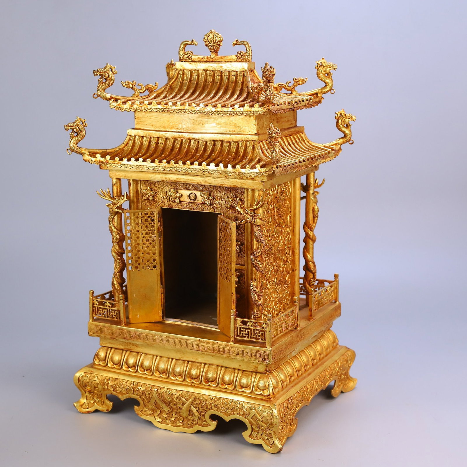 An Exquisite Gilt Bronze Pagoda - 3
