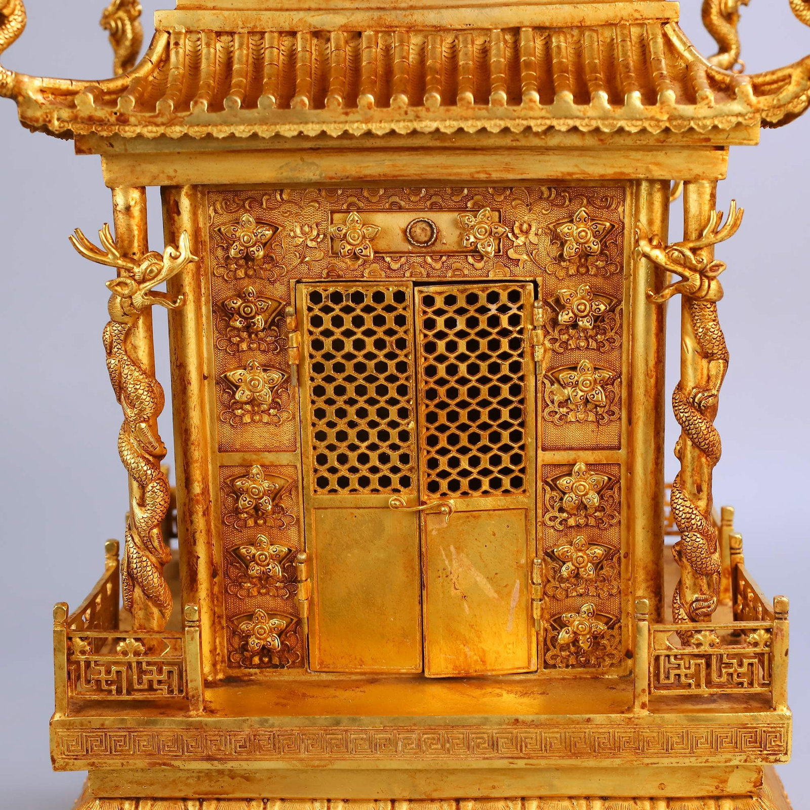 An Exquisite Gilt Bronze Pagoda - 7