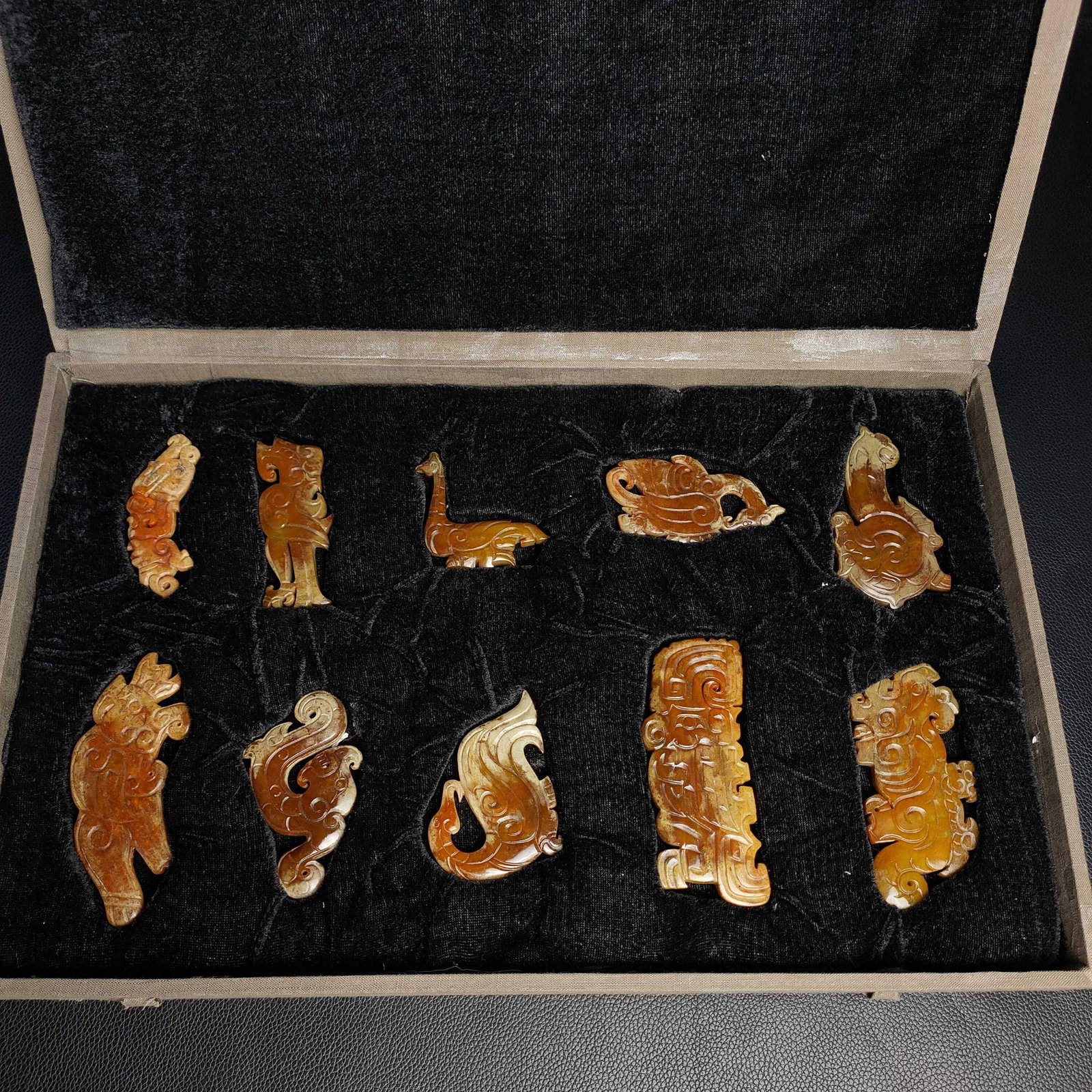 A Set of Fine White Jade With Inscription Auspicious Beast Ornament: A Set of Fine White Jade With Inscription Auspicious Beast Ornament Han Dynasty, China Size:2.2in Size:4.1in Weight:413g白玉佩一套 中国汉代