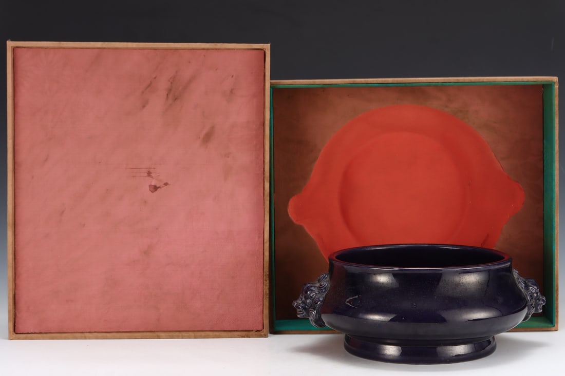 An Exquisite Purple Glazed Double-Ears Censer: An Exquisite Purple Glazed Double-Ears Censer Qing Dynasty, China Qianlong Six-character Mark Size:4.9inx13.6in茄皮紫双耳兽头香炉 中国