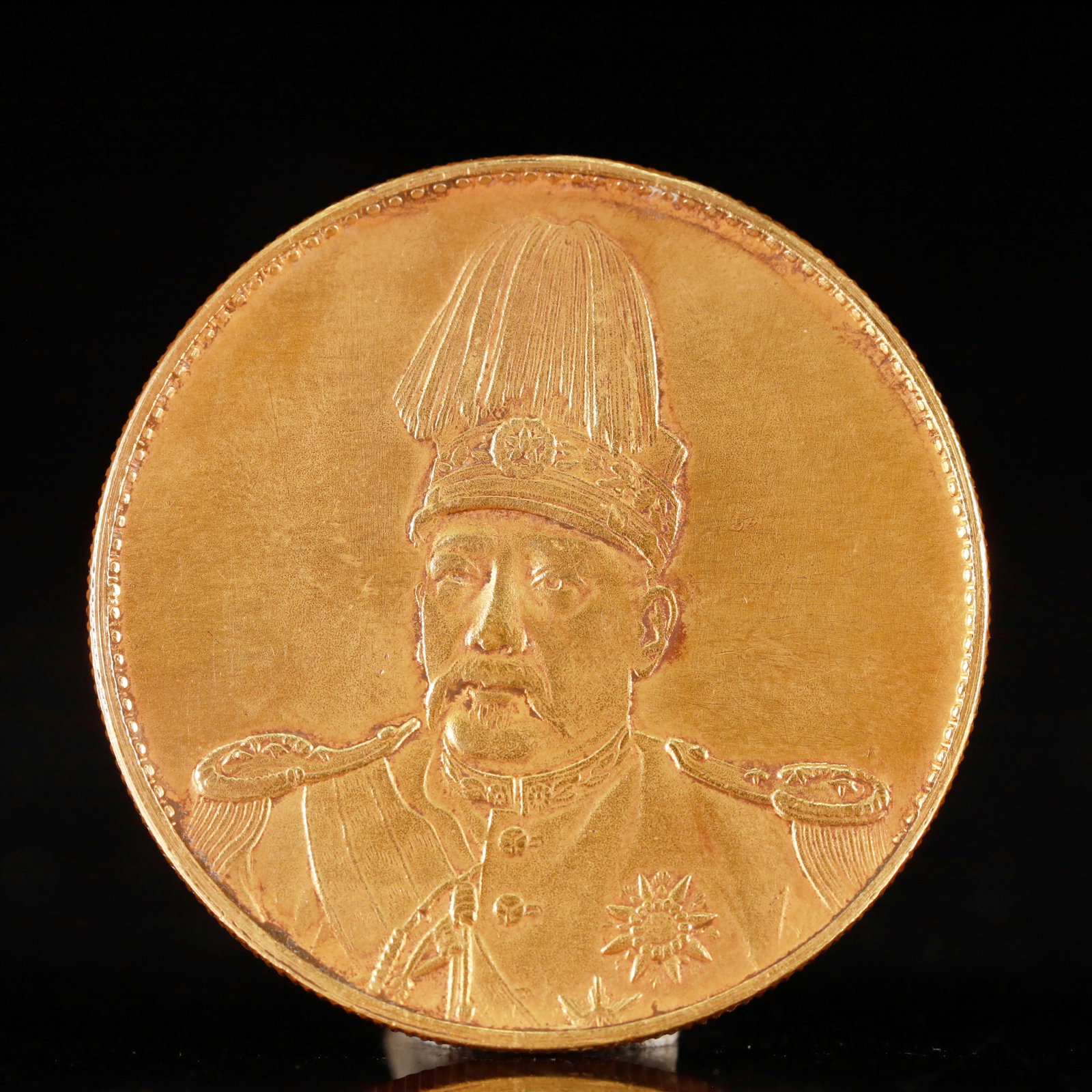 An Exquisite Sterling silver-Gilt gold Coin (1 of 2)