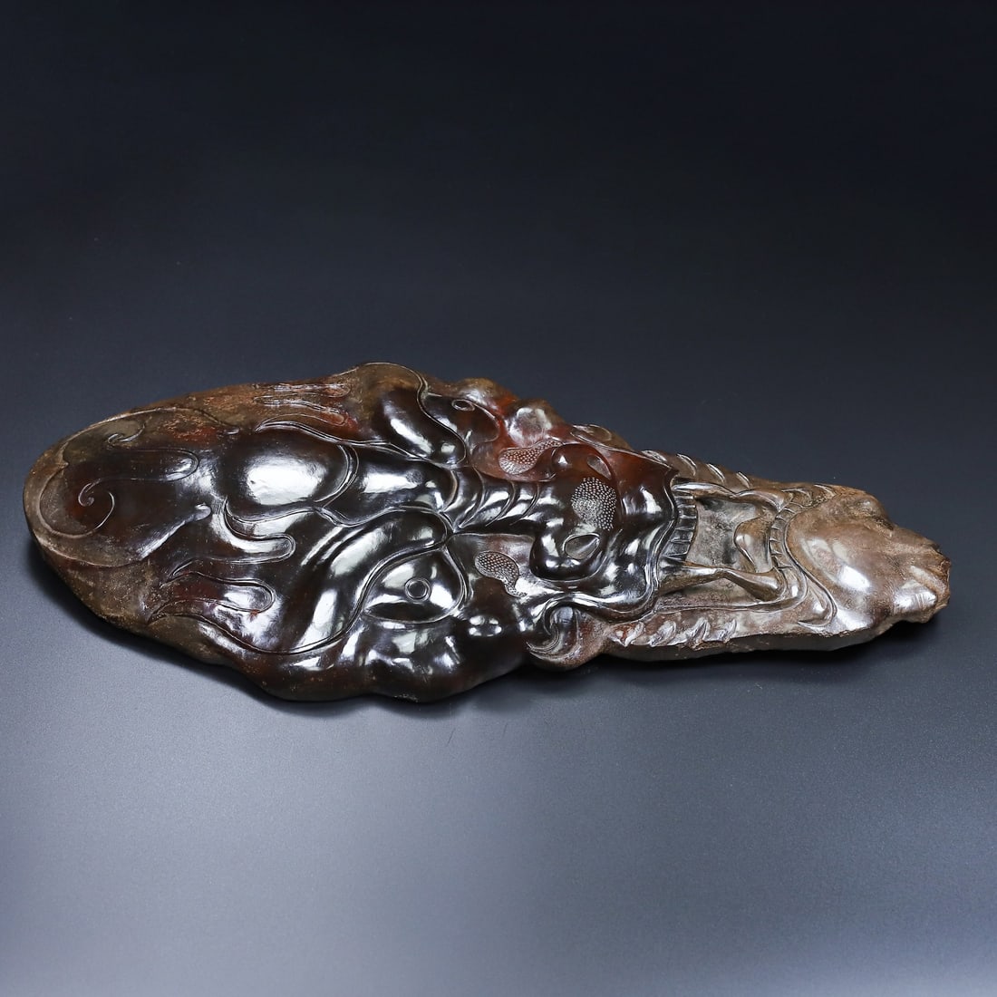 An Exquisite White Jade Beast-Face Pattern Shield - 4
