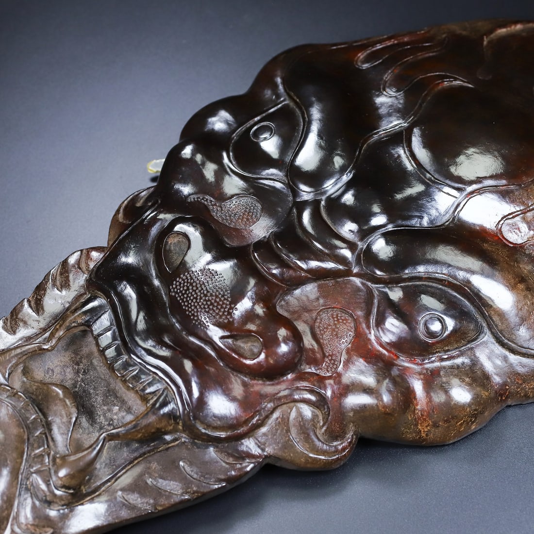 An Exquisite White Jade Beast-Face Pattern Shield - 5
