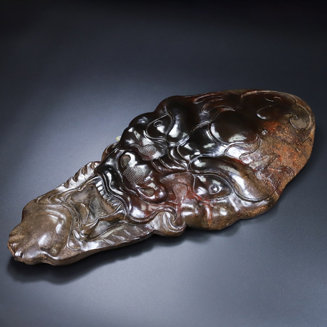 An Exquisite White Jade Beast-Face Pattern Shield - 6
