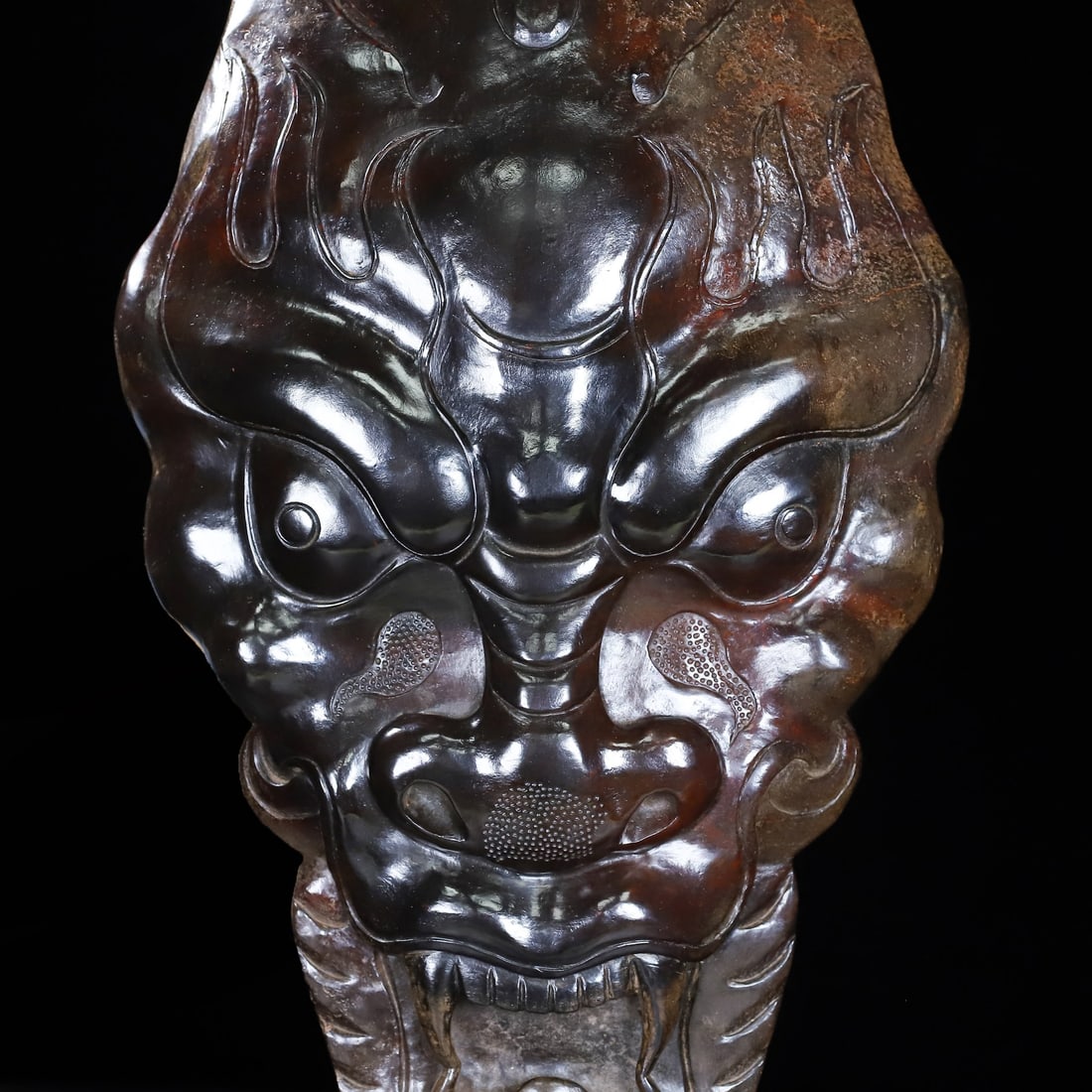An Exquisite White Jade Beast-Face Pattern Shield - 9