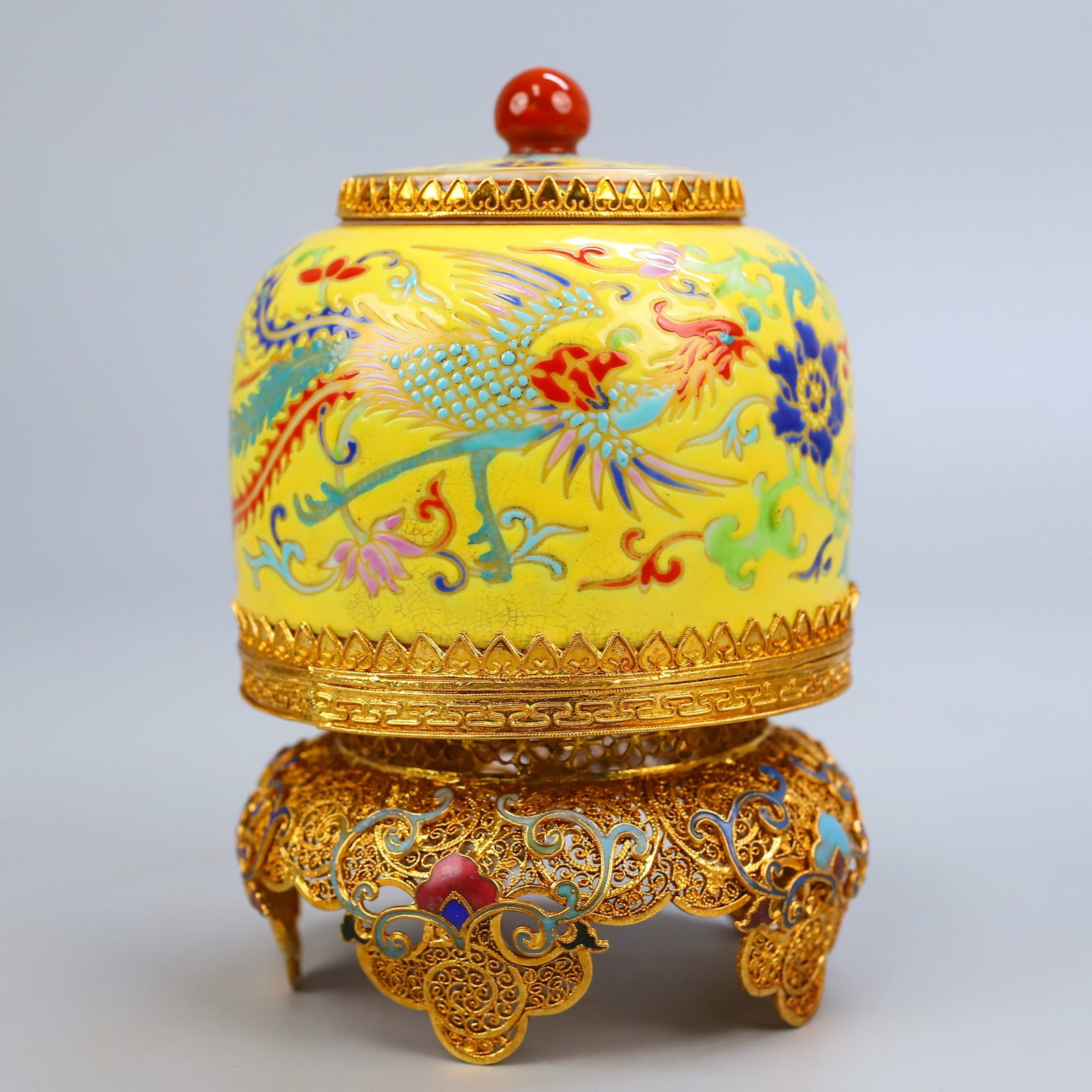 An Exquisite Gilt Bronze Inlaid Enamel Phoenix Pattern Lotus Pattern Jar: An Exquisite Gilt Bronze Inlaid Enamel Phoenix Pattern Lotus Pattern Jar Qing Dynasty, China Yongzheng Four-character Mark Size:6.7inx4.3in