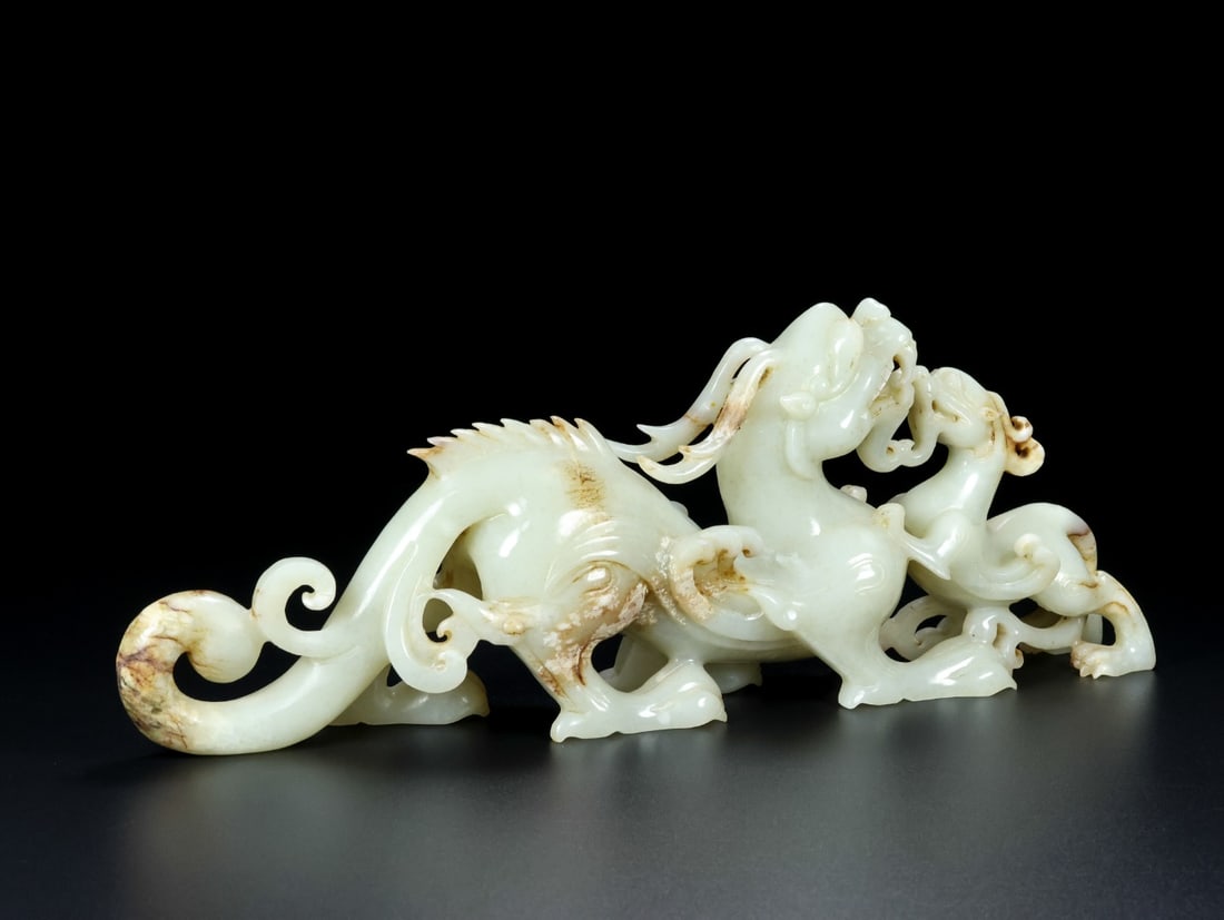 An Exquisite White Jade Dragon Ornament - 5