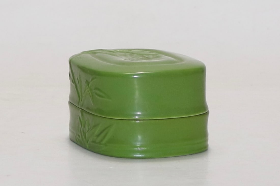An Exquisite Green Glazed Bamboo Pattern Box - 2