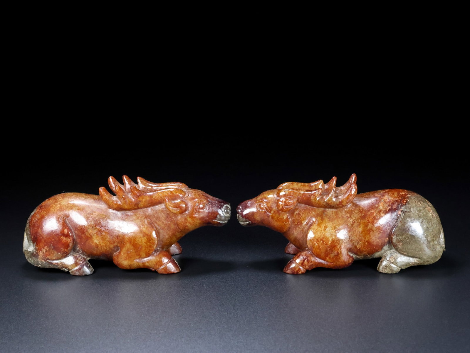 A Pair of Exquisite White Jade Auspicious Beast Ornament: A Pair of Exquisite White Jade Auspicious Beast Ornament Qing Dynasty, China Size:6.3inx2.4inx2.8in Total Weight:1294g白玉瑞兽一对 中国清代 