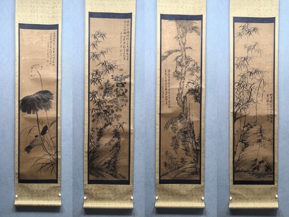 A Chinese Vertical Scroll Ink Painting of Flower on Paper: A Chinese Vertical Scroll Ink Painting of Flower on Paper Shi tao Size:13.3inx53.6in石涛四条屏花卉 纸本立轴Size:33.9cmx136.1cm