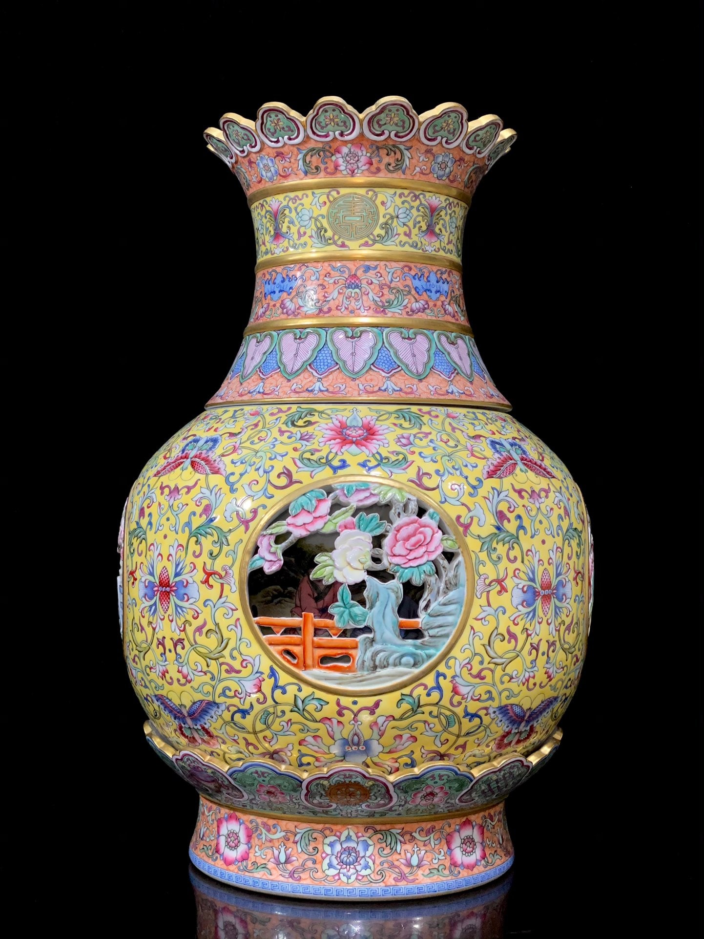 An Exquisite Famille-Rose Painted Gold Lotus Pattern Flower and Butterfly Pattern Vase: An Exquisite Famille-Rose Painted Gold Lotus Pattern Flower and Butterfly Pattern Vase Qing Dynasty, China Qianlong Four-character Mark