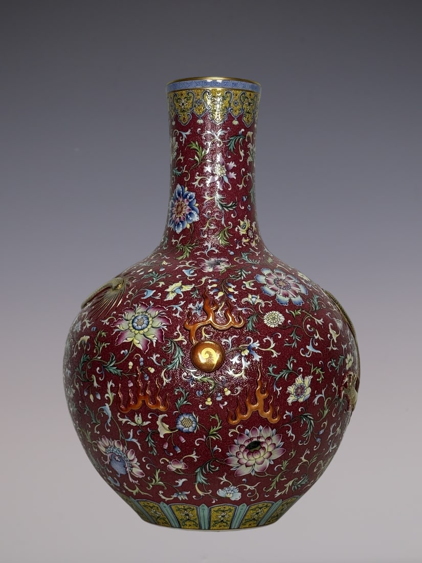 An Exquisite Enamel Ruby Red-Glazed Painted Gold Dragon Pattern Lotus Pattern Vase - 5