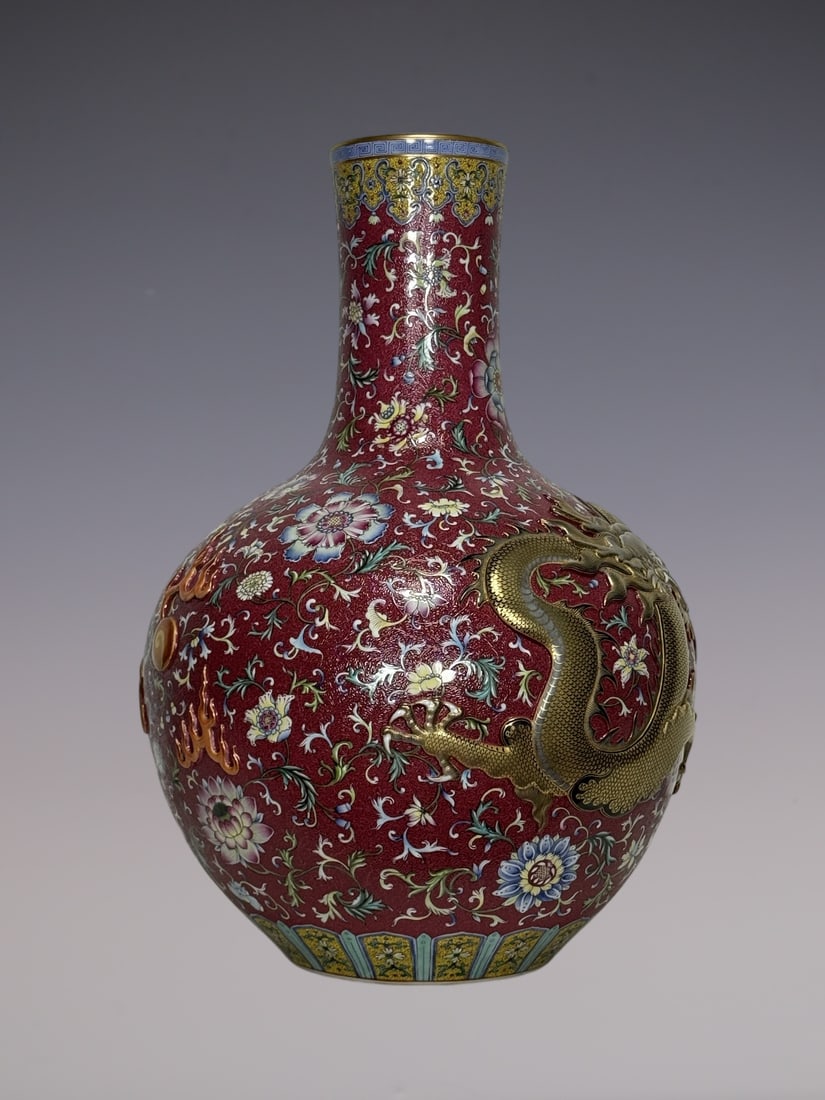 An Exquisite Enamel Ruby Red-Glazed Painted Gold Dragon Pattern Lotus Pattern Vase - 6