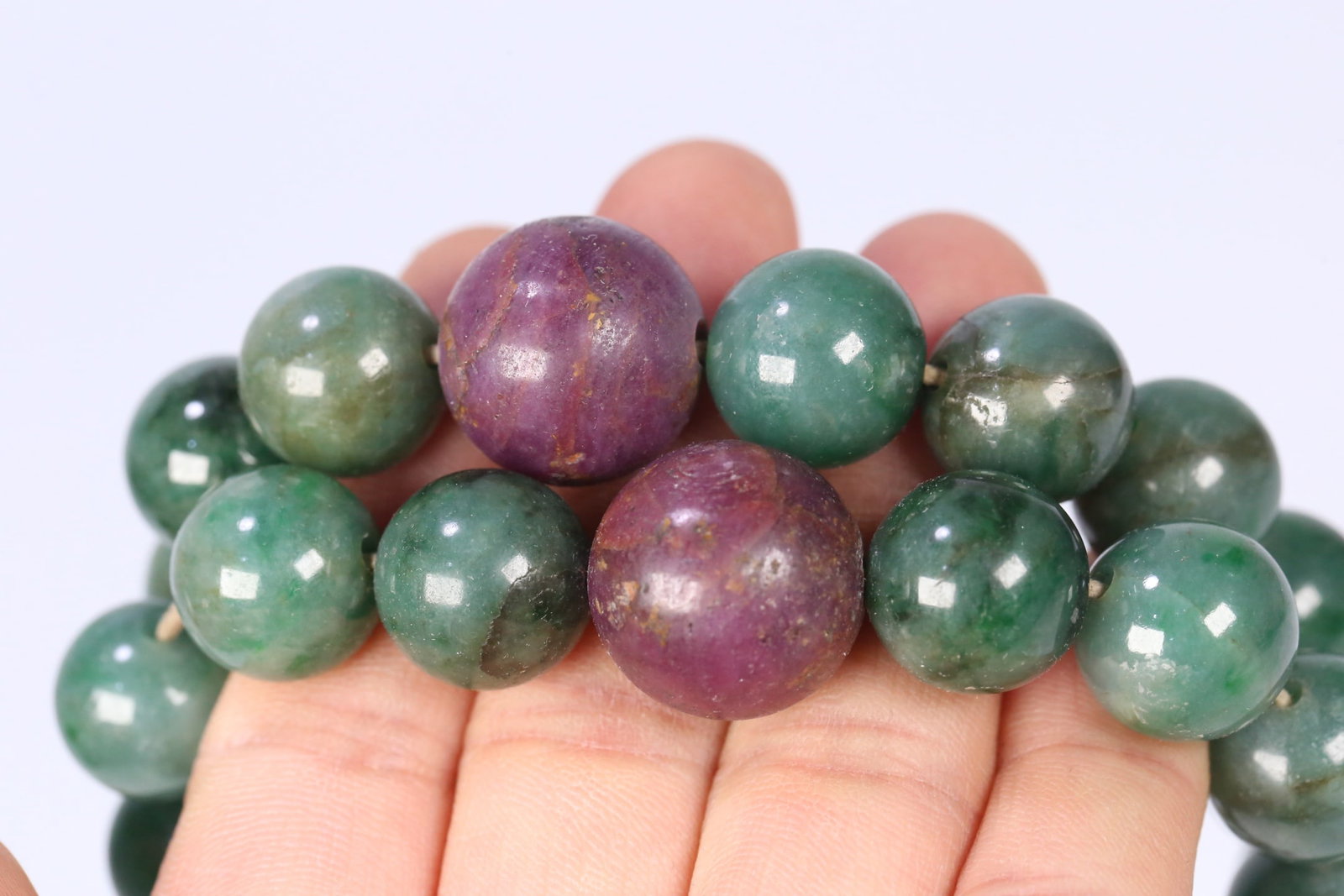 An Exquisite Jadeite Bracelets - 8