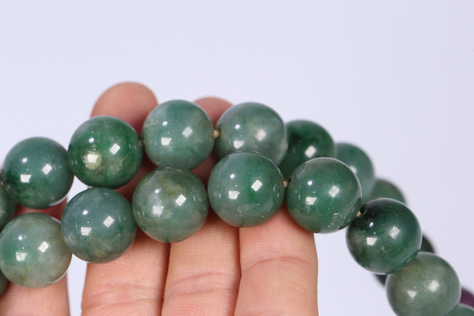 An Exquisite Jadeite Bracelets - 9