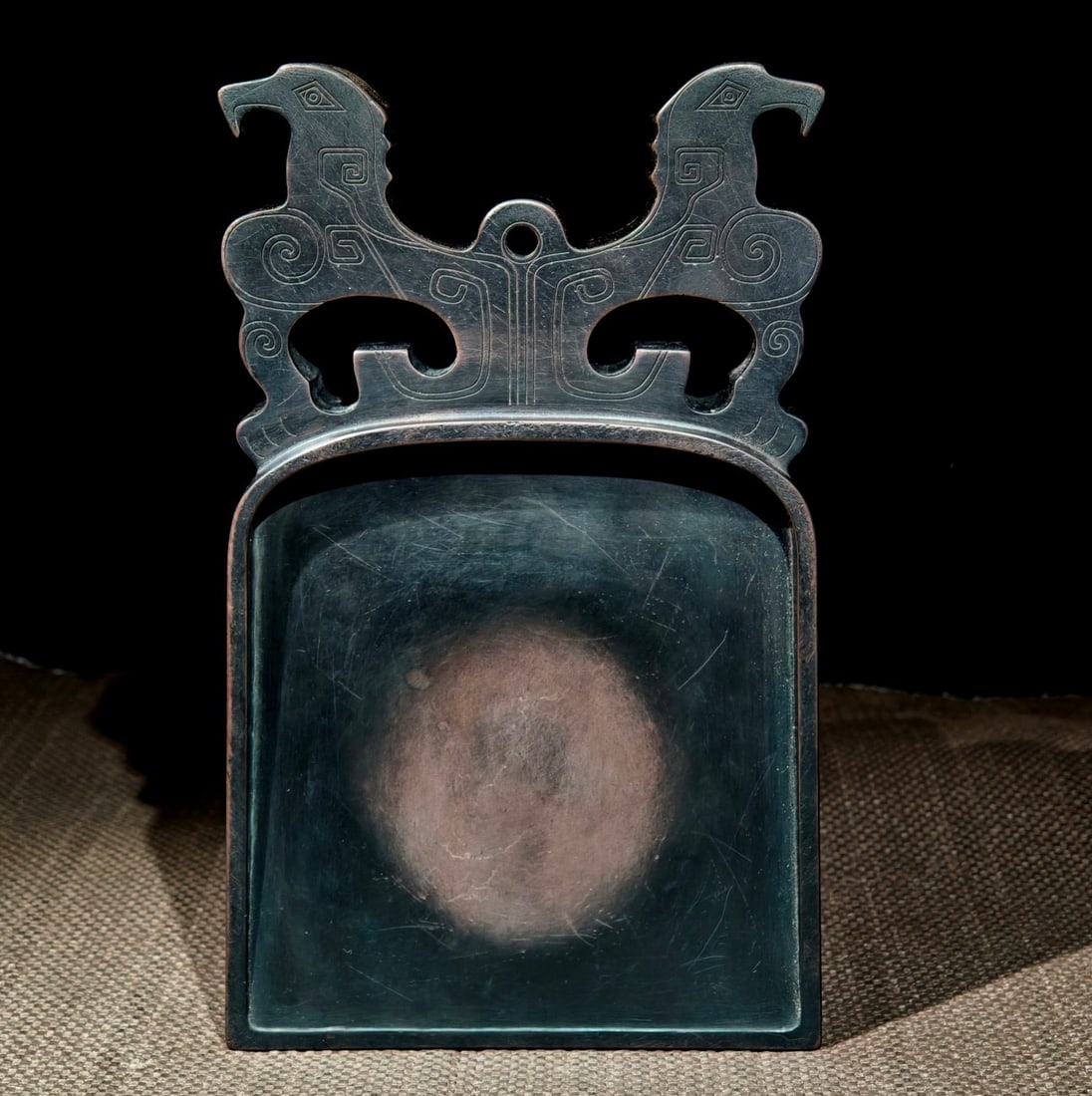 An Exquisite with poem Inkstone: An Exquisite with poem Inkstone Ji huang Size:8.9inx5.4inx1.4in诗文砚台 嵇璜 Size:22.6cmx13.8cmx3.6cm
