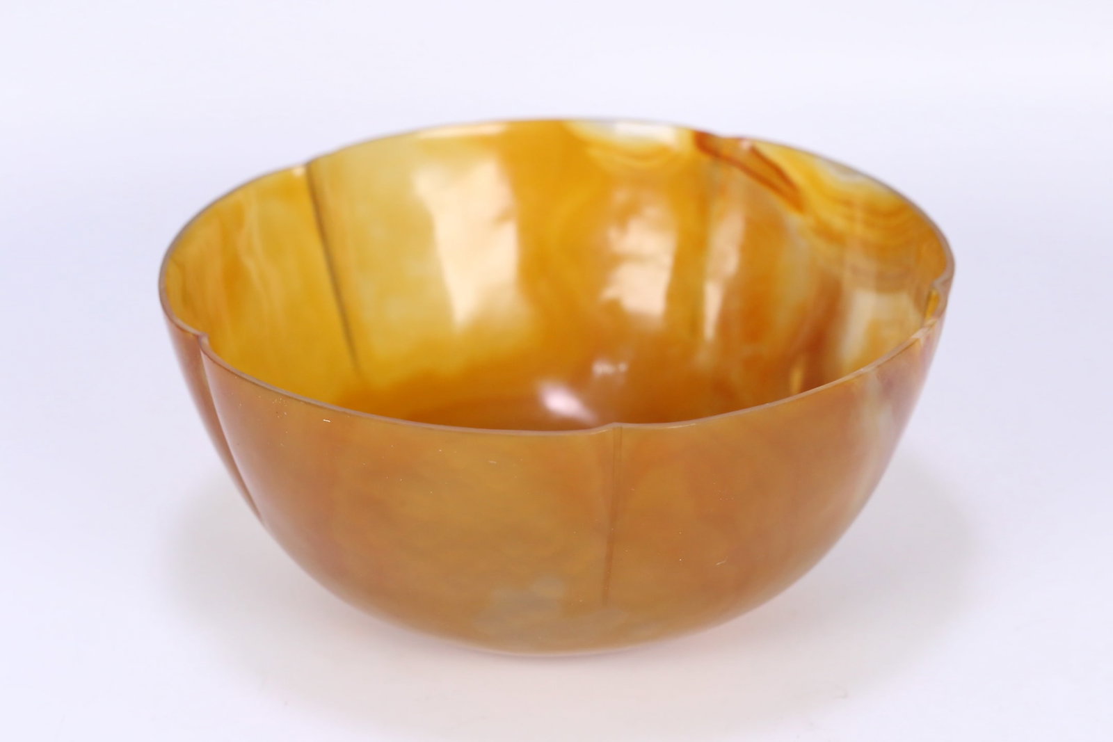 An Exquisite Agate Bowl: An Exquisite Agate Bowl Qing Dynasty, China Size:3.1inx6.6in Weight:339.3g玛瑙花口大碗 中国清代 Size:7.8cmx16.7cm Weight:339.3g
