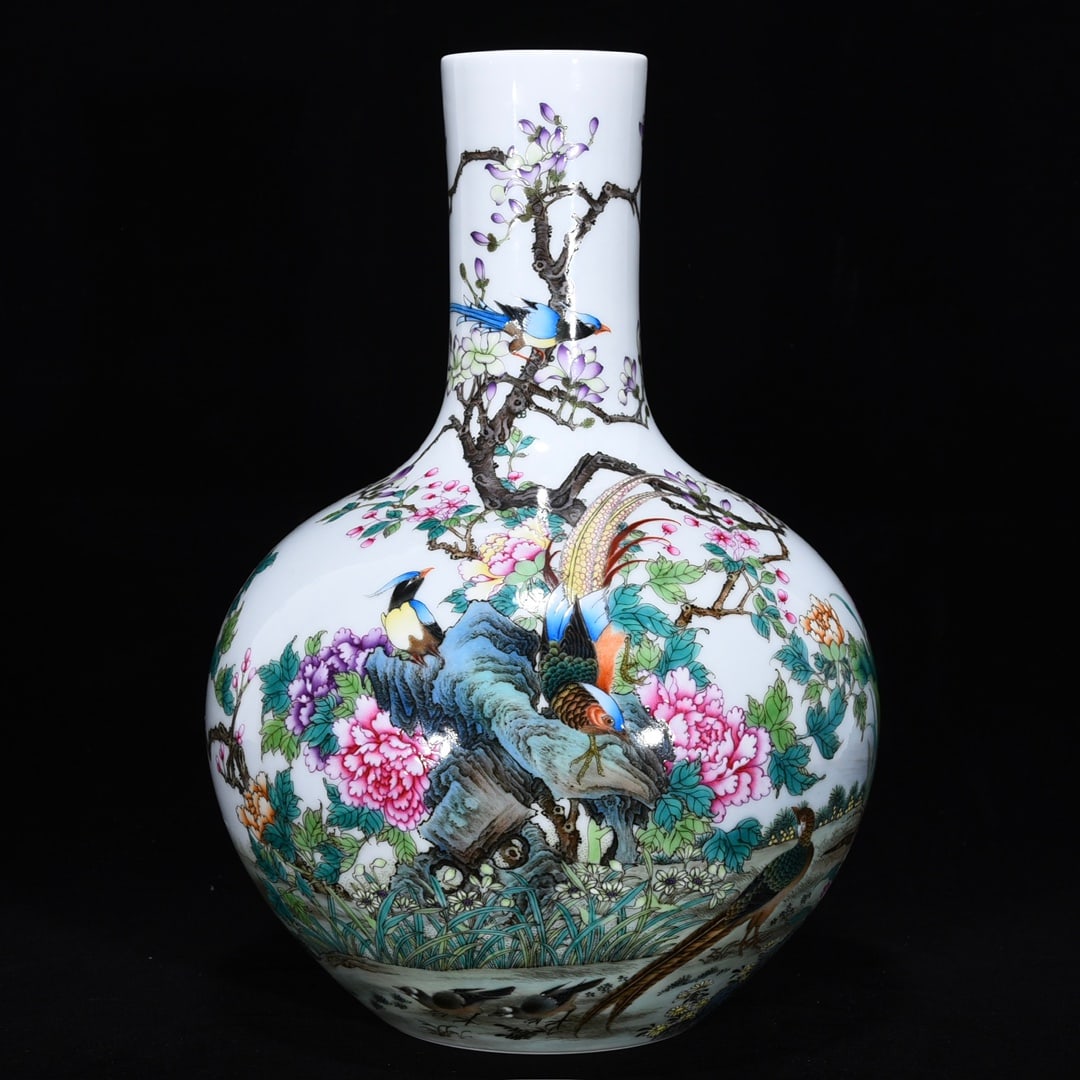 An Exquisite Famille-Rose Flower and Bird Pattern with poem Vase: An Exquisite Famille-Rose Flower and Bird Pattern with poem Vase Qing Dynasty, China Yongzheng Six-character Mark Size:14.6inx10in粉彩锦上添花天球ல