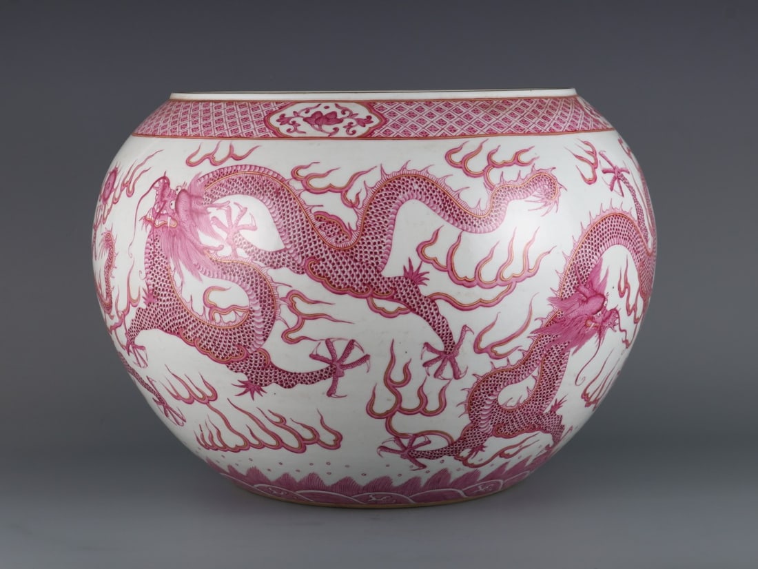 An Exquisite Ruby Red-Glazed Painted Gold Dragon Pattern Seawater Pattern Vat - 2