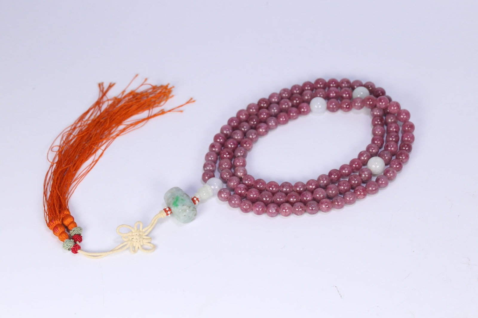 An Exquisite Tourmaline Bracelets: An Exquisite Tourmaline Bracelets Qing Dynasty, China Size:0.4in Weight:159g红碧玺108佛珠 中国清代 Size:1.0cm Weight:159g