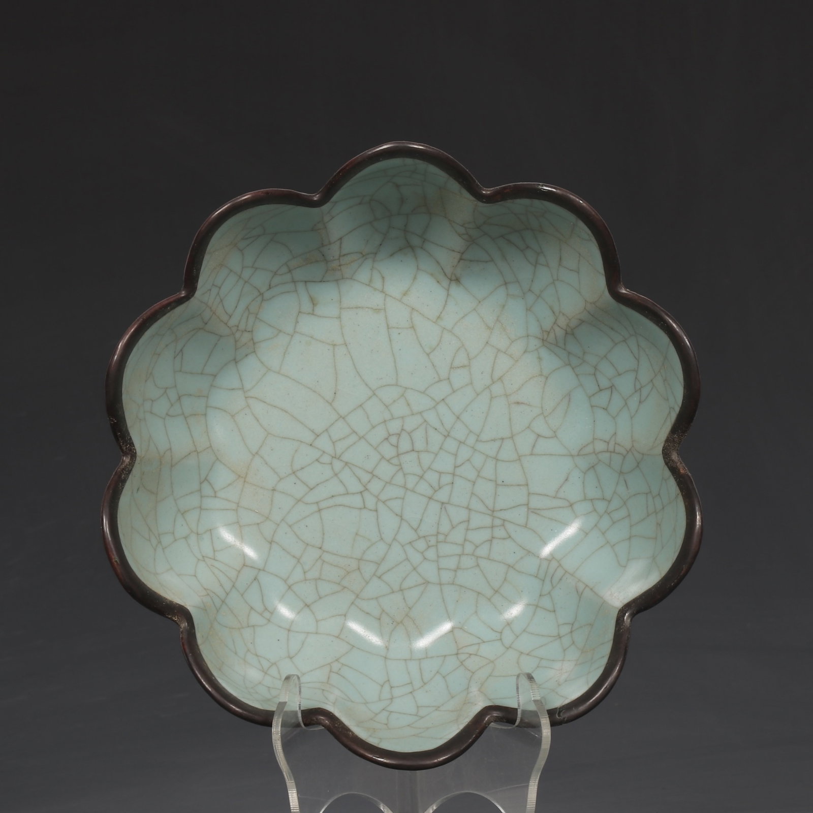 An Exquisite Ru yao Sky Blue Glazed Cover with Silver Brush Washer,with an Imperial Poem by Emperor (1 of 9)