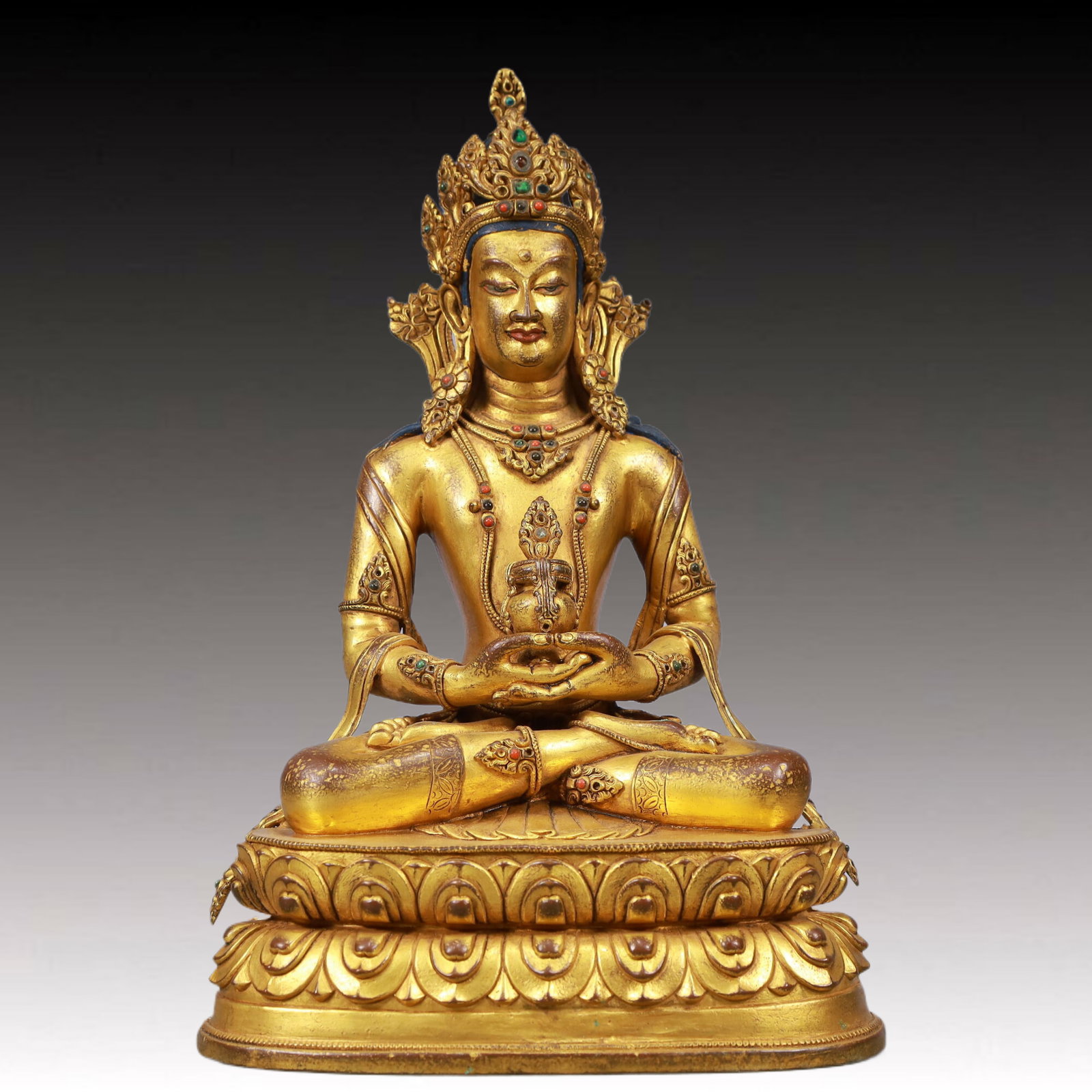 A Solemn Gilt Bronze Statue of Samantabhadra, Inlaid Gems: A Solemn Gilt Bronze Statue of Samantabhadra, Inlaid Gems, Qing Dynasty, China, Kangxi Mark, Size:6.7inx4.5inx10.4in, Weight:2650g 铜鎏金普贤菩萨像,