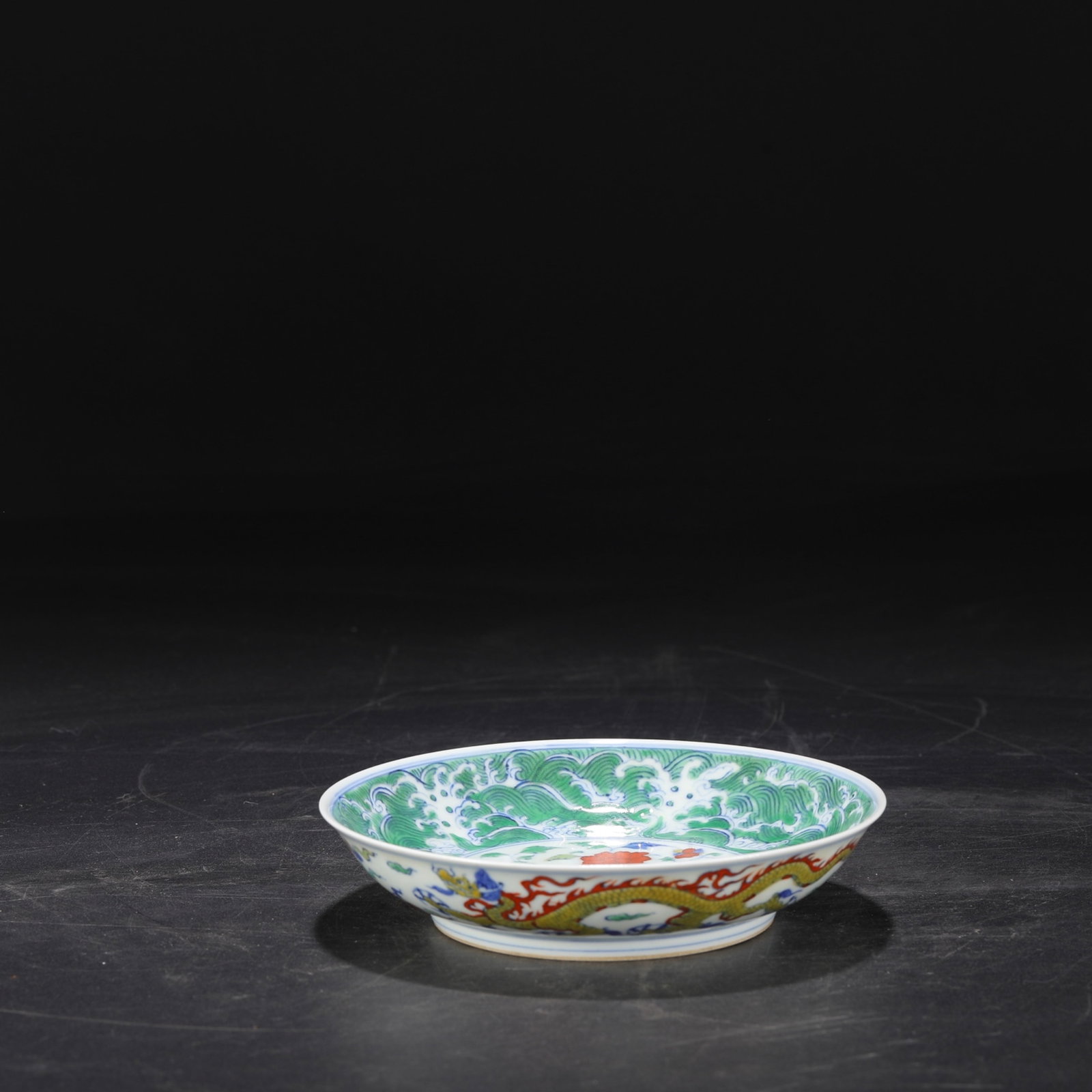 An Exquisite Doucai Flower Pattern Plate - 2