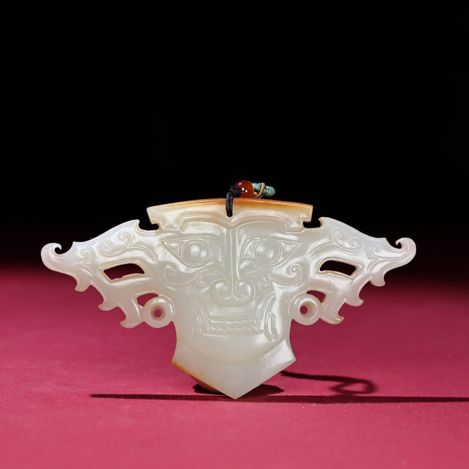An Exquisite White Jade Beast-Face Pattern Ornament - 3