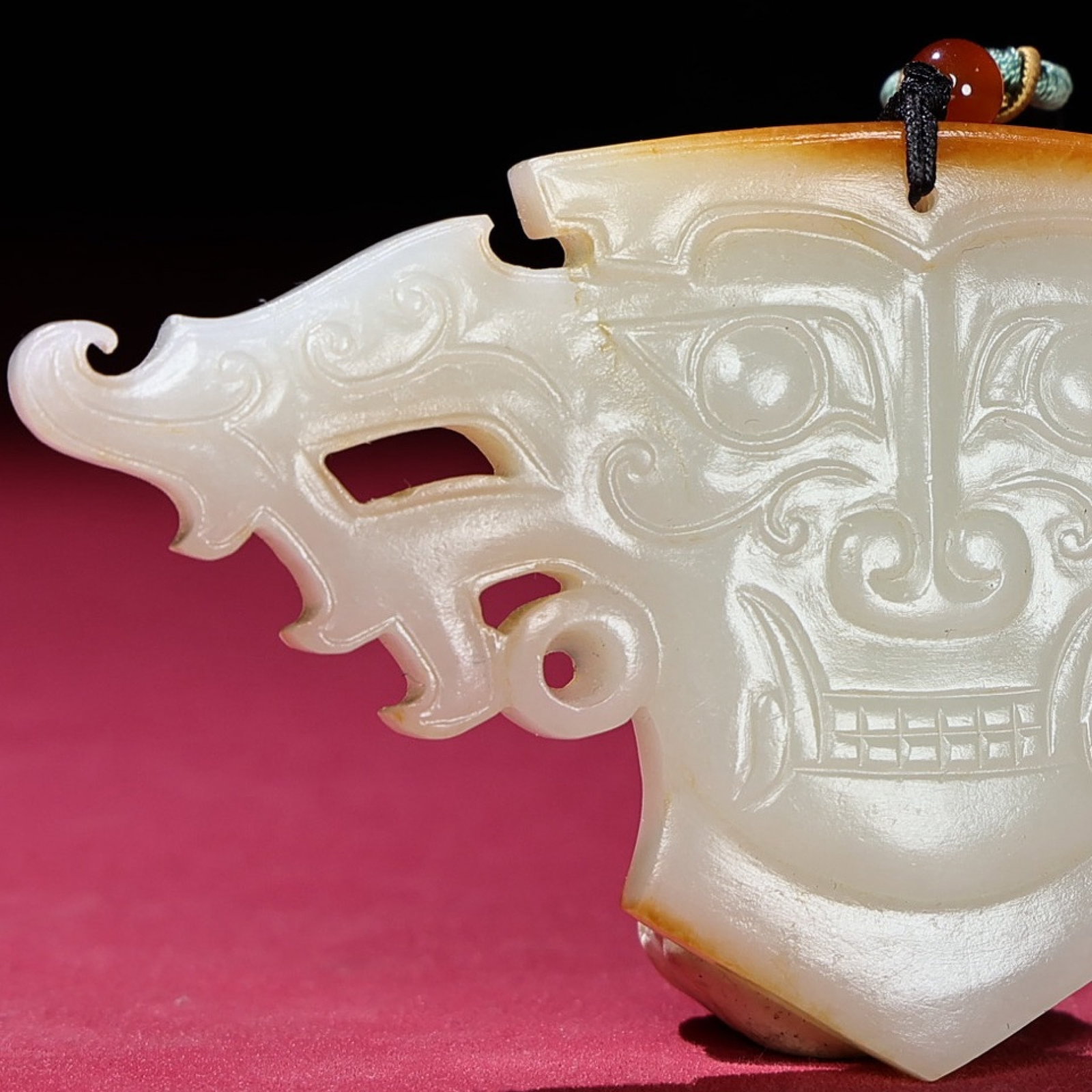 An Exquisite White Jade Beast-Face Pattern Ornament - 5