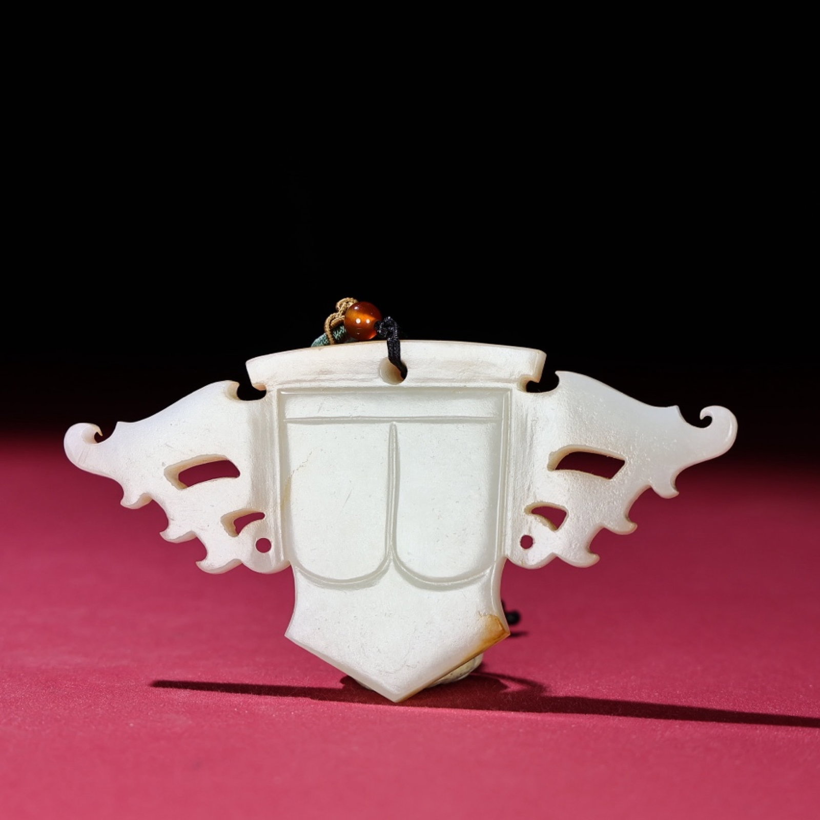 An Exquisite White Jade Beast-Face Pattern Ornament - 8