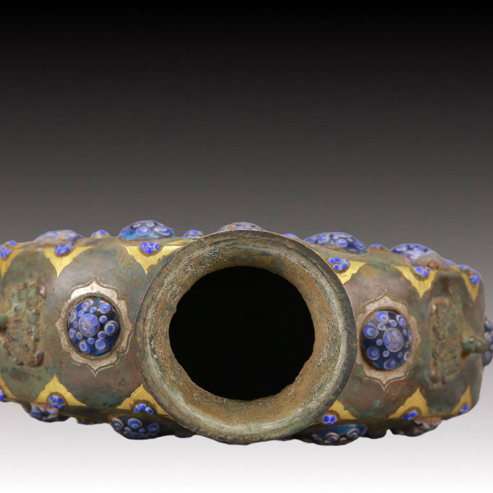 A Exquisite Gold and Silver-Inlaid Bronze Vase - 10
