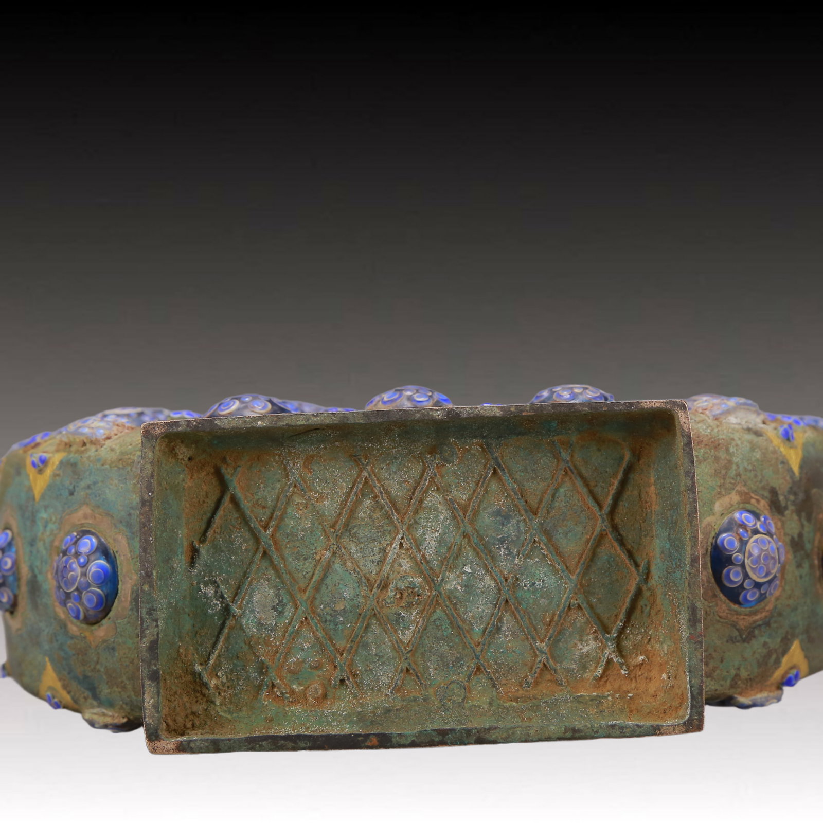 A Exquisite Gold and Silver-Inlaid Bronze Vase - 11