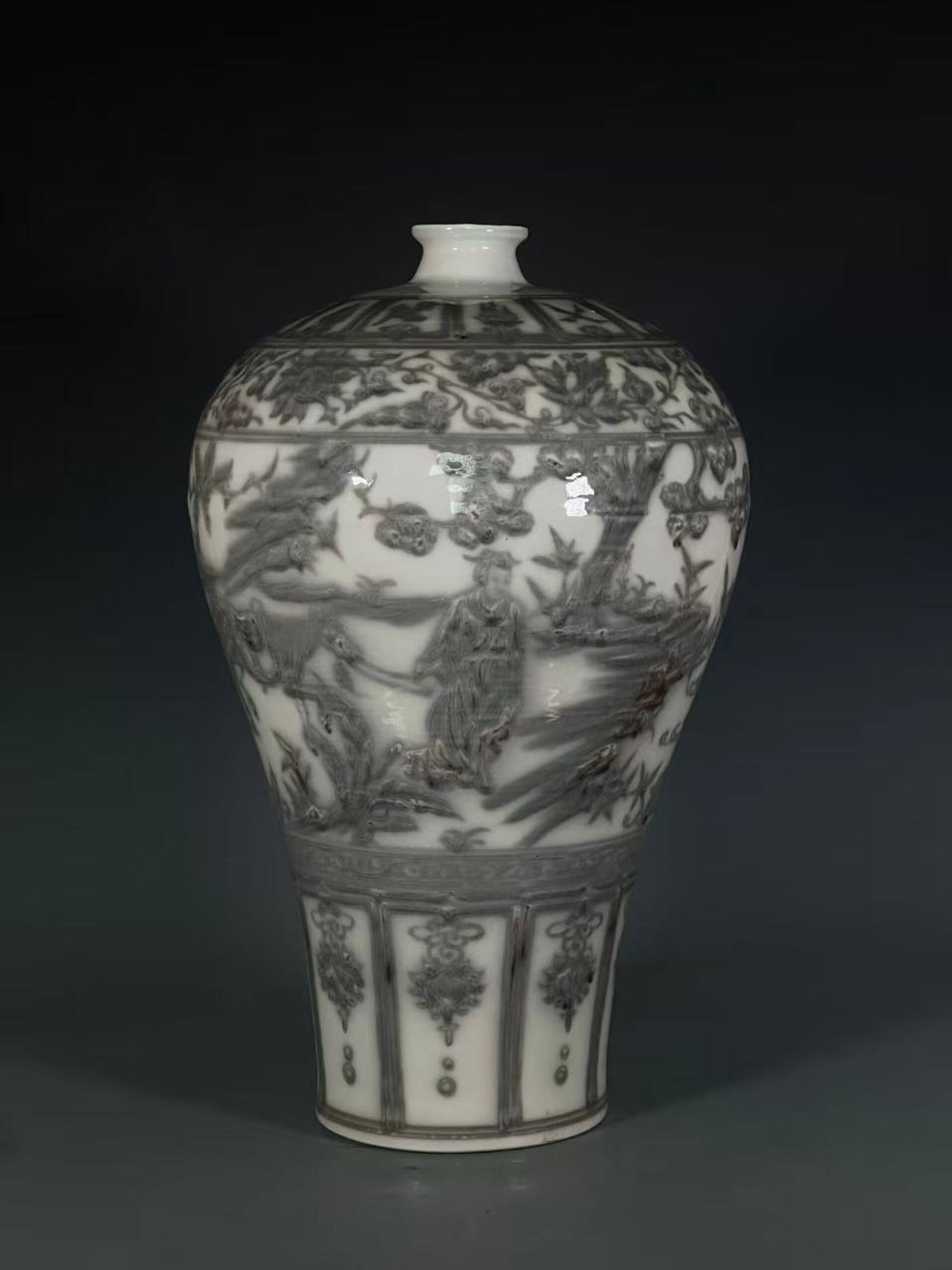 A Huge Ink Color Landscape and Figure Pattern Vase: A Huge Ink Color Landscape and Figure Pattern Vase,Qing Dynasty,China,Size:16.9inx5.4in 墨彩山水人物纹瓶,中国清代