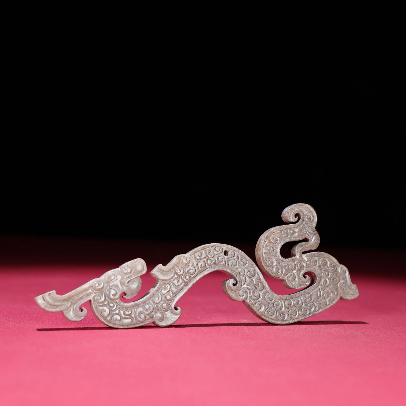 An Exquisite White Jade Dragon Pattern Pendant - 3