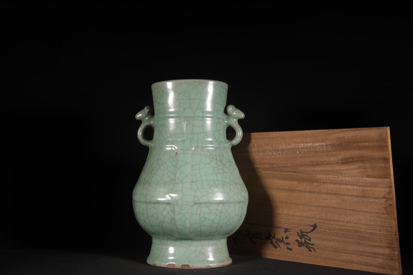 An Exquisite Guan yao Celadon Glazed Double-Ears Vase: An Exquisite Guan yao Celadon Glazed Double-Ears Vase,Song Dynasty,China,Size:10.8inx6.7in 官窑青釉双耳瓶,中国宋代