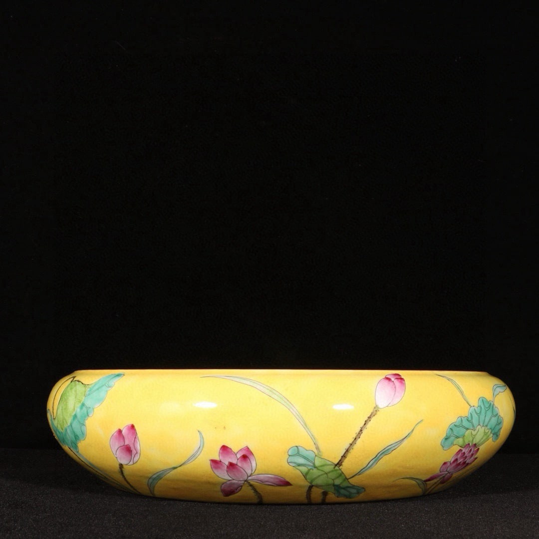 An Exquisite Enamel Lotus Pattern Brush Washer - 3