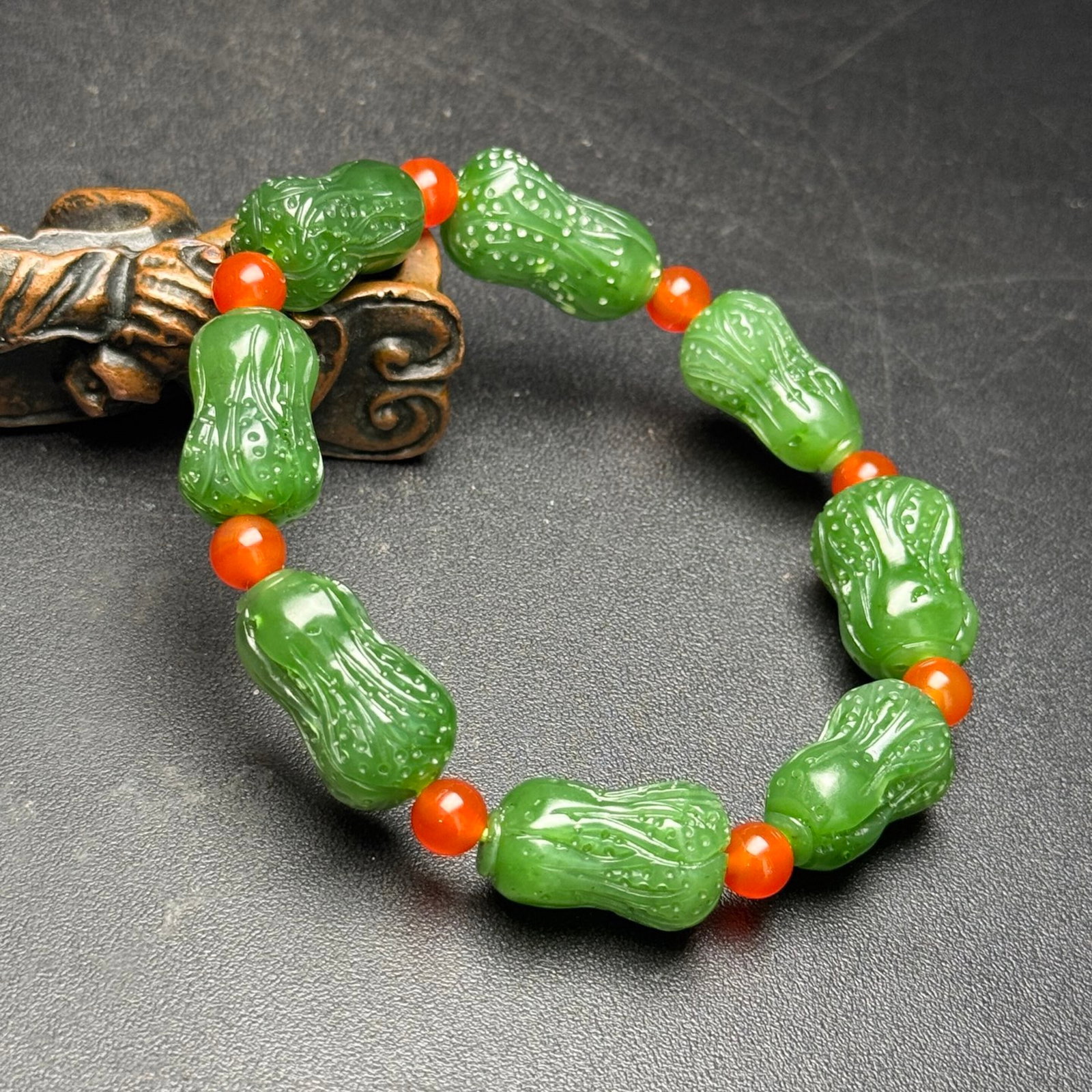 An Exquisite Jasper Cabbage Bracelet - 2
