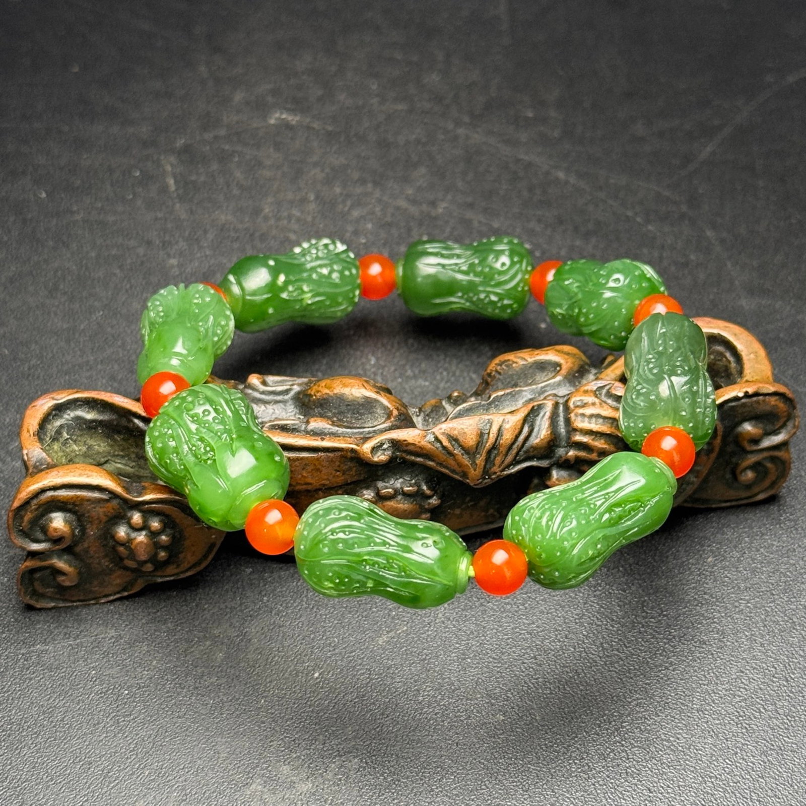 An Exquisite Jasper Cabbage Bracelet - 4
