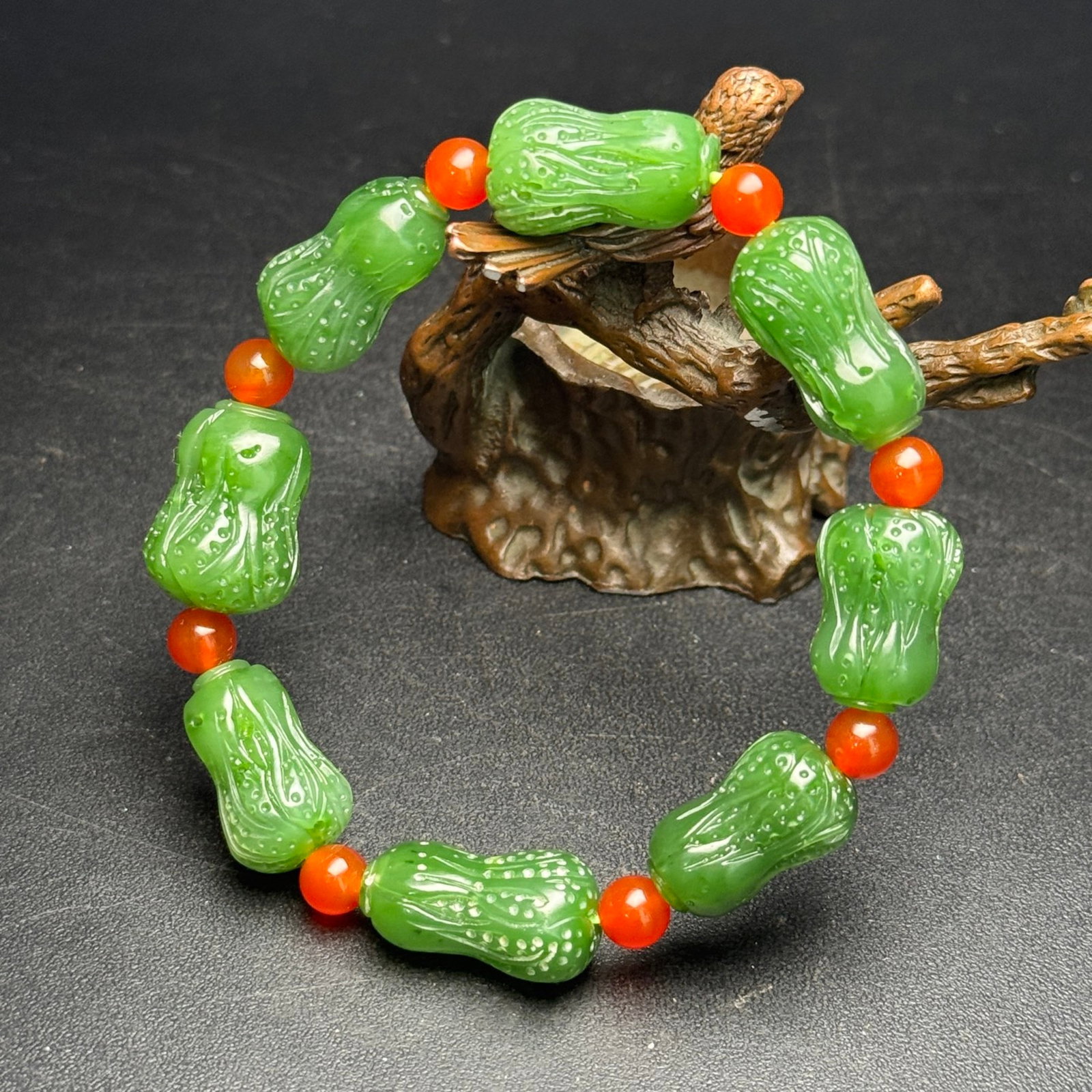 An Exquisite Jasper Cabbage Bracelet - 7