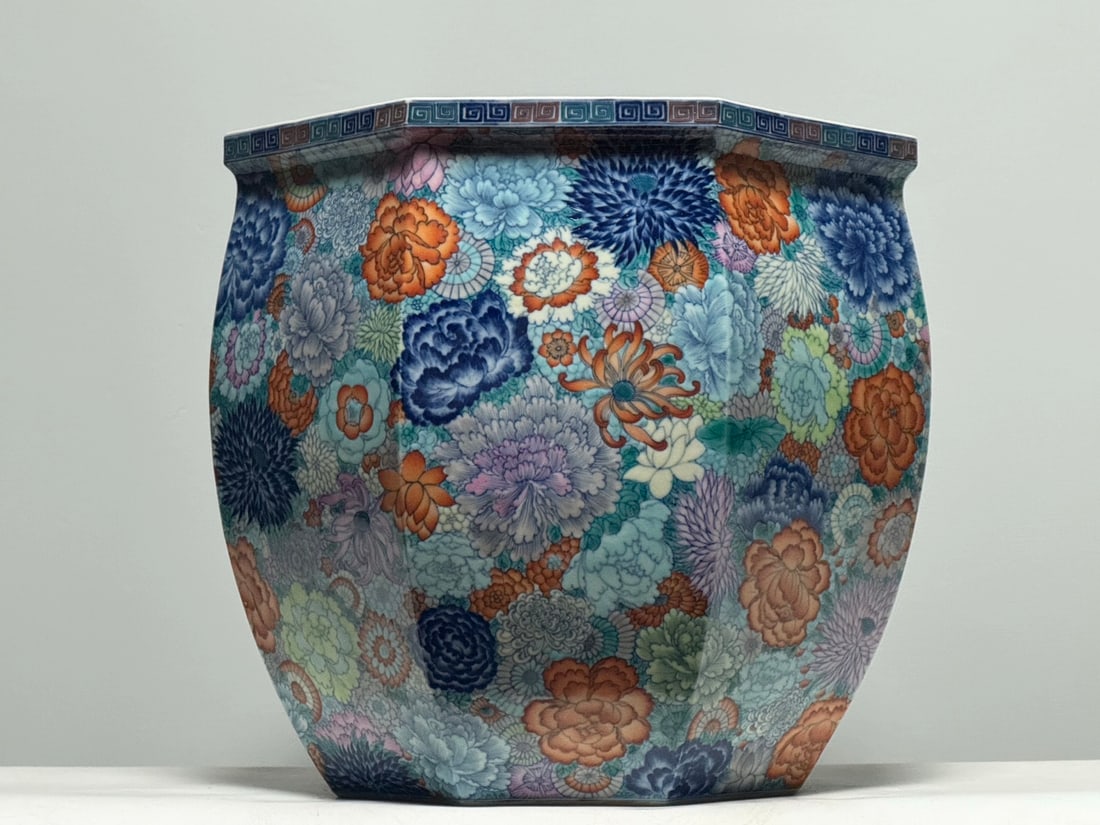 A Rare Doucai Flower Pattern Vat: A Rare Doucai Flower Pattern Vat,Qing Dynasty,China,Yongzheng Six-character Mark,Size:14.1inx15.7in
