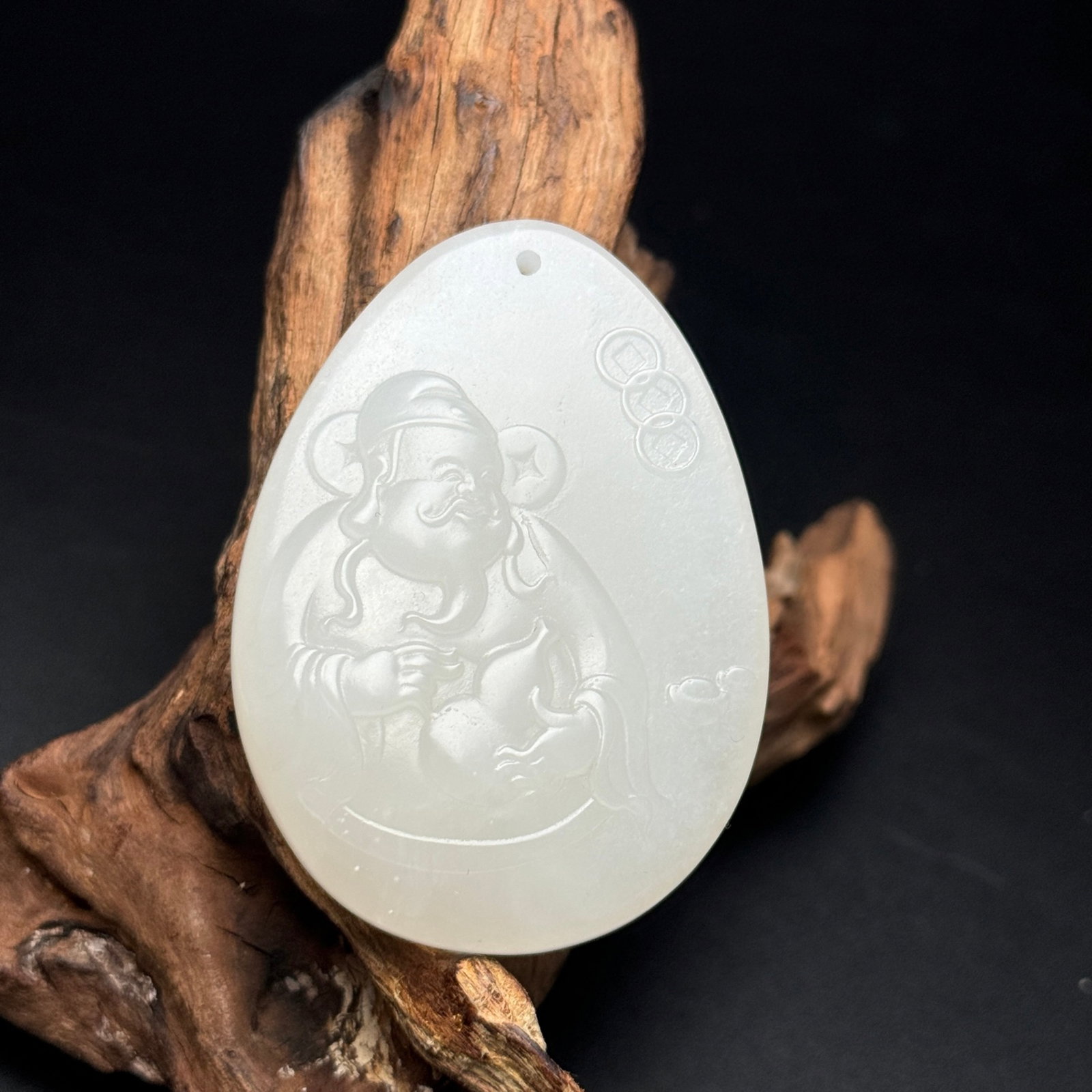 An Exquisite White Jade Statue of Mammon Pendant: An Exquisite White Jade Statue of Mammon Pendant,Qing Dynasty,China,Size:1.8inx2.4inx0.5in,Weight:56g 白玉财神像挂件,中国清代