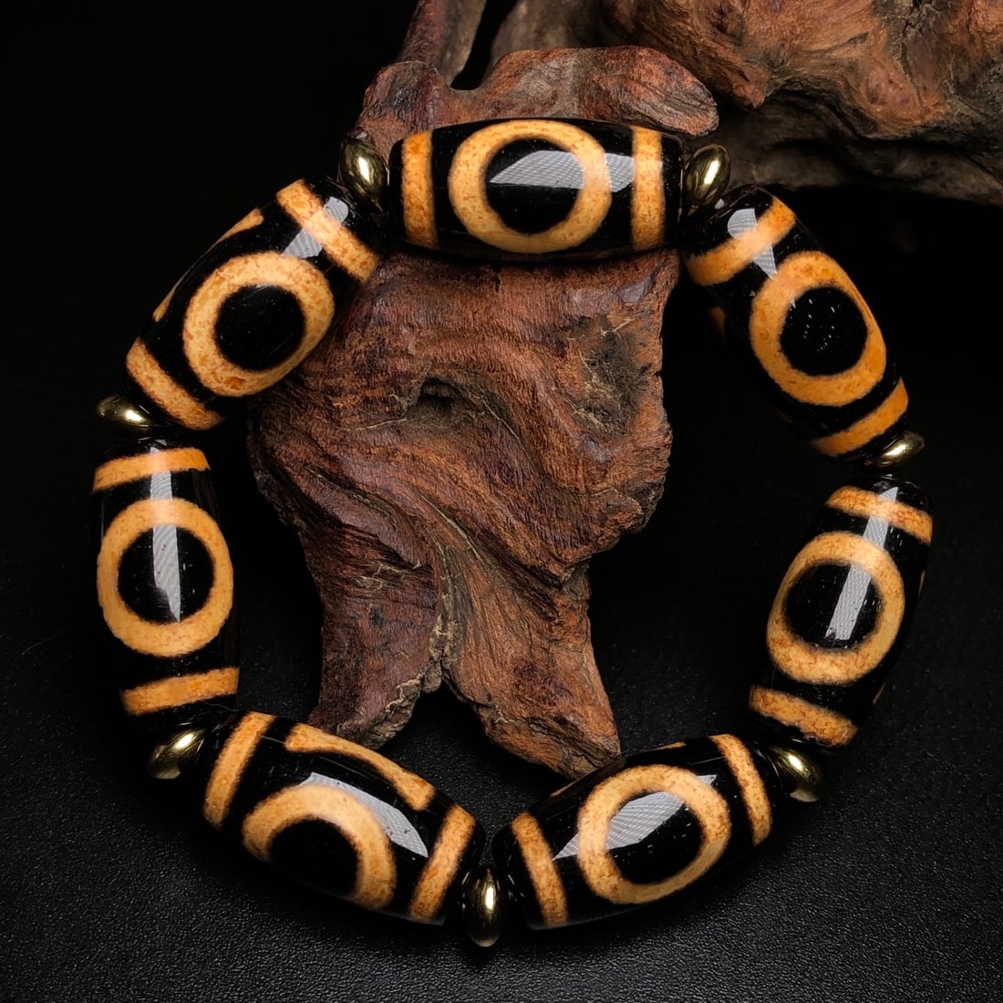 An Exquisite Dzi Bead Bracelet - 3