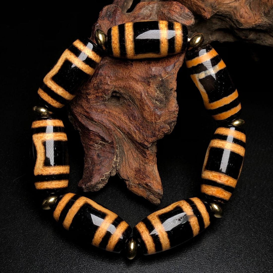 An Exquisite Dzi Bead Bracelet - 4