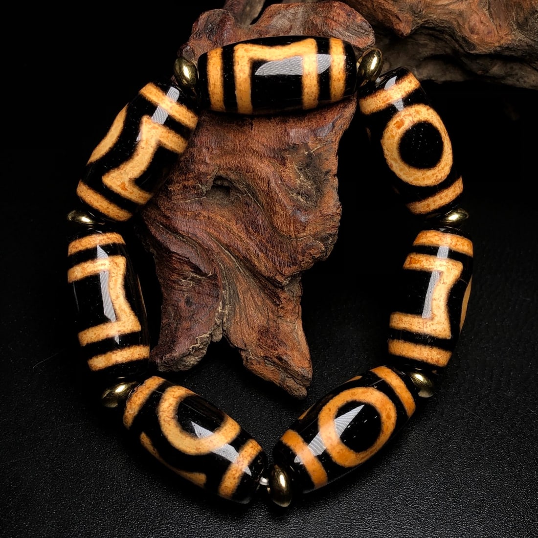 An Exquisite Dzi Bead Bracelet - 5
