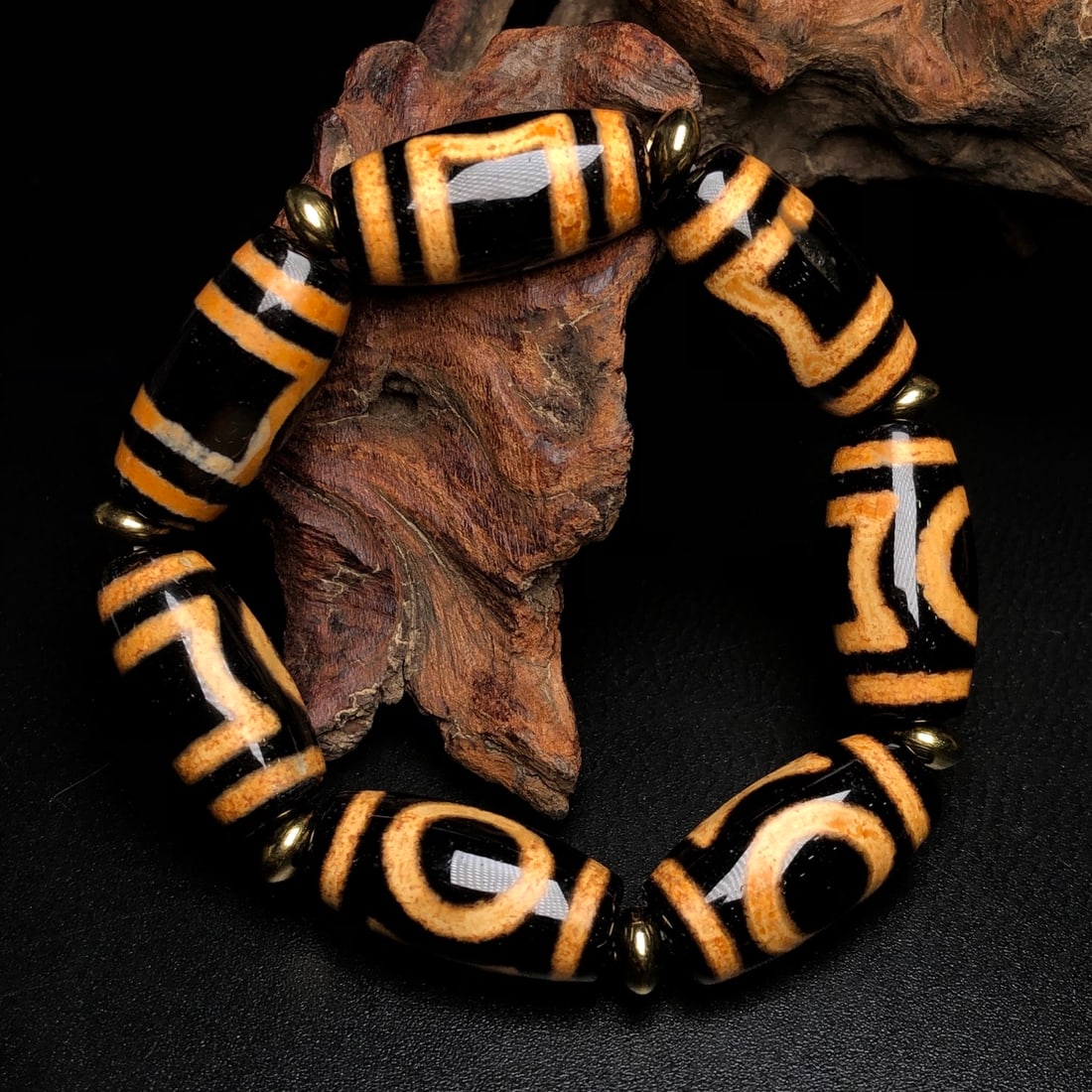 An Exquisite Dzi Bead Bracelet - 6