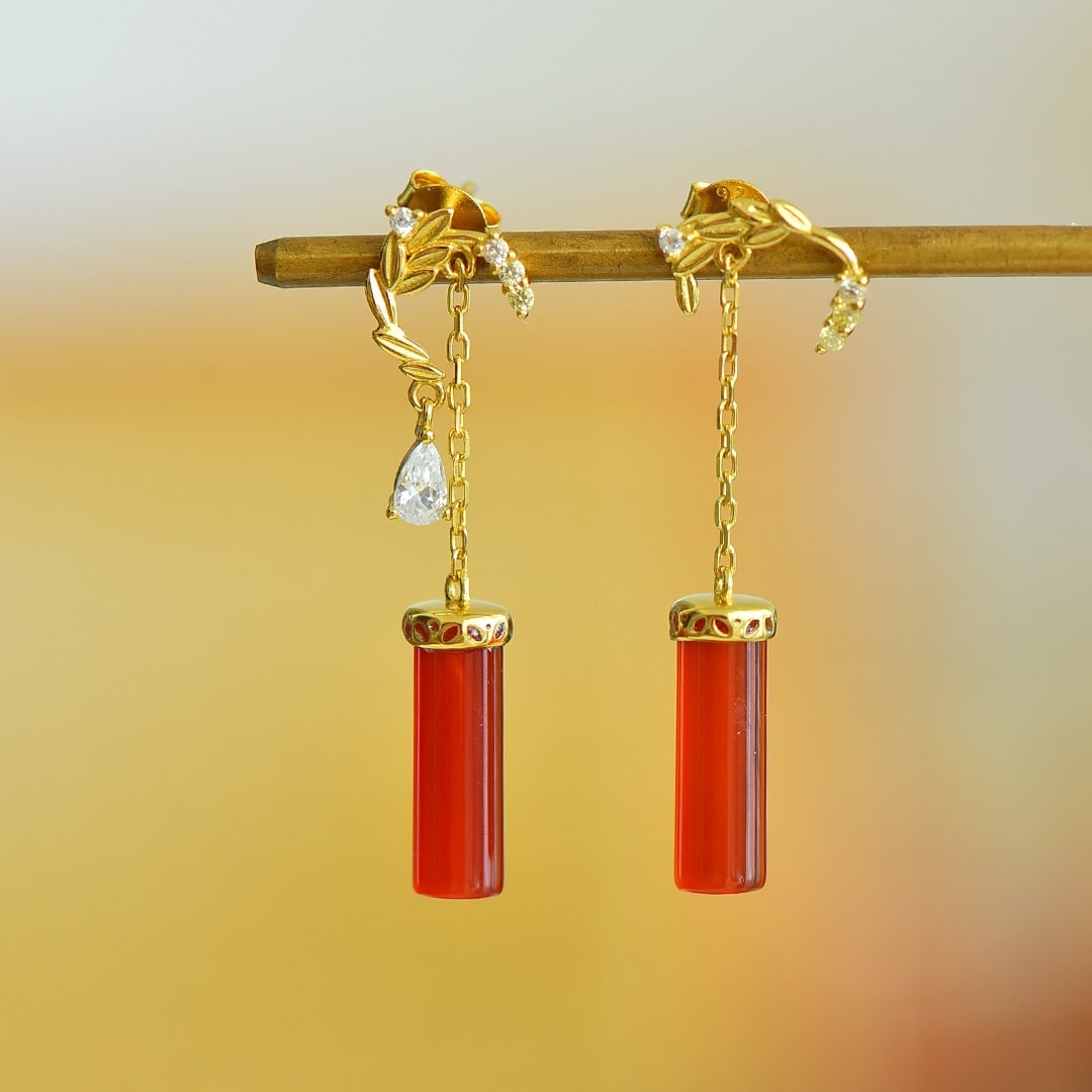 A Pair of Exquisite Sterling Silver-Gold Plated Inlaid Agate Earrings,Inlaid Diamond: A Pair of Exquisite Sterling Silver-Gold Plated Inlaid Agate Earrings,Inlaid Diamond,Size:0.2inx0.6in