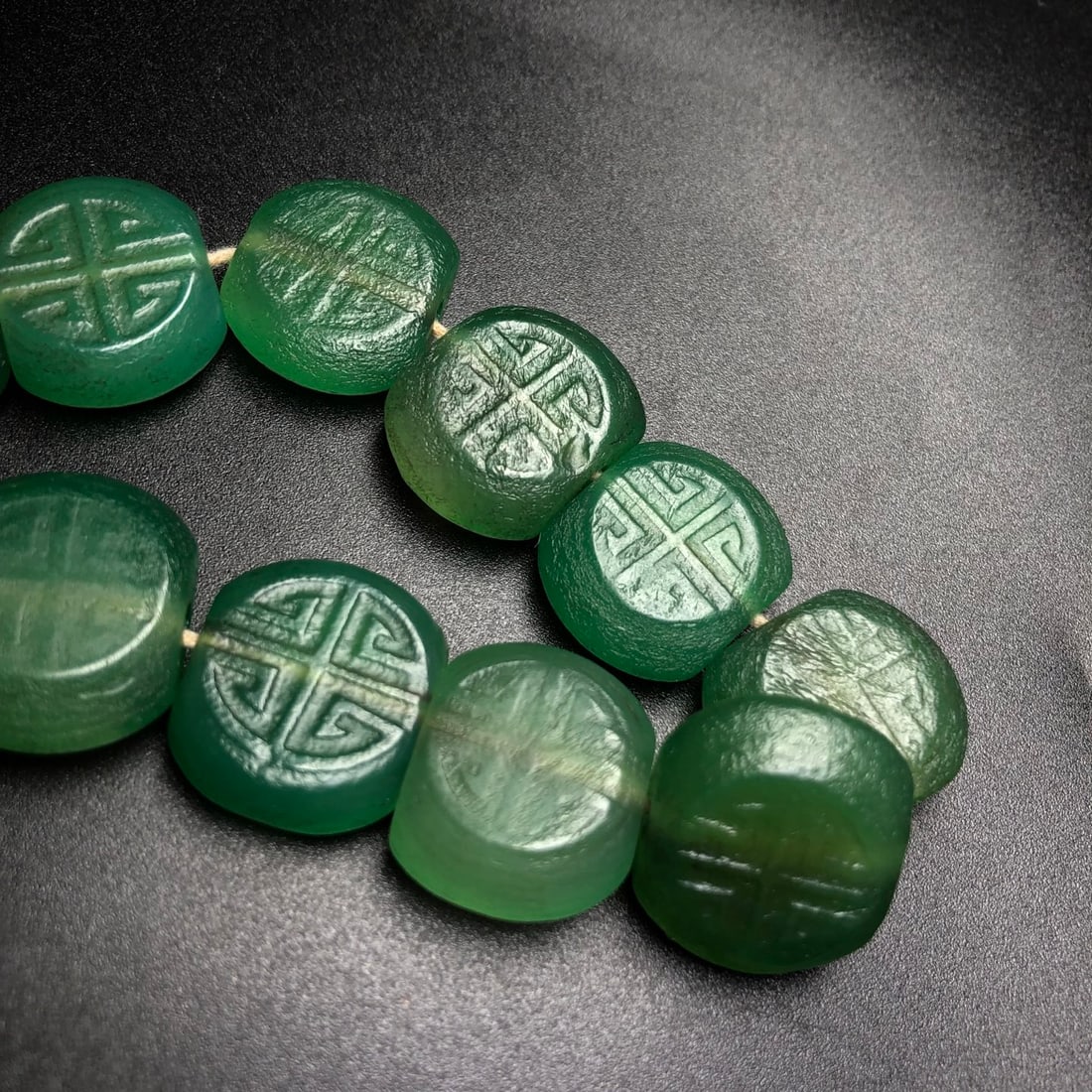 A Precious Agate Bracelets - 8