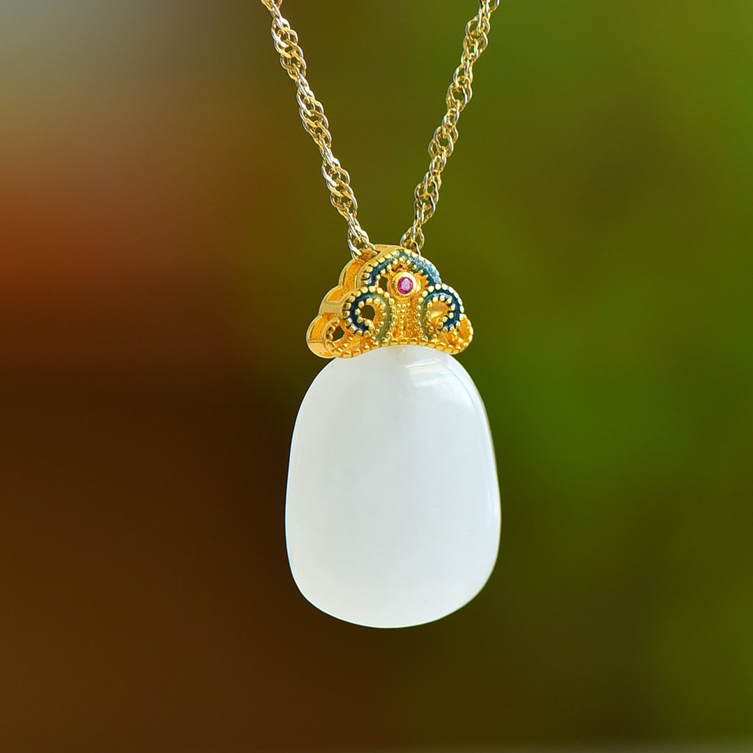 An Exquisite Sterling Silver-Gold Plated Inlaid White Jade Enamel Pendant: An Exquisite Sterling Silver-Gold Plated Inlaid White Jade Enamel Pendant, 纯银镀金镶白玉珐琅吊坠