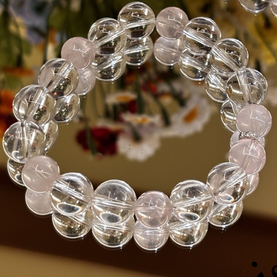 An Exquisite Crystal Bracelet: An Exquisite Crystal Bracelet,Size:0.5in 水晶手串